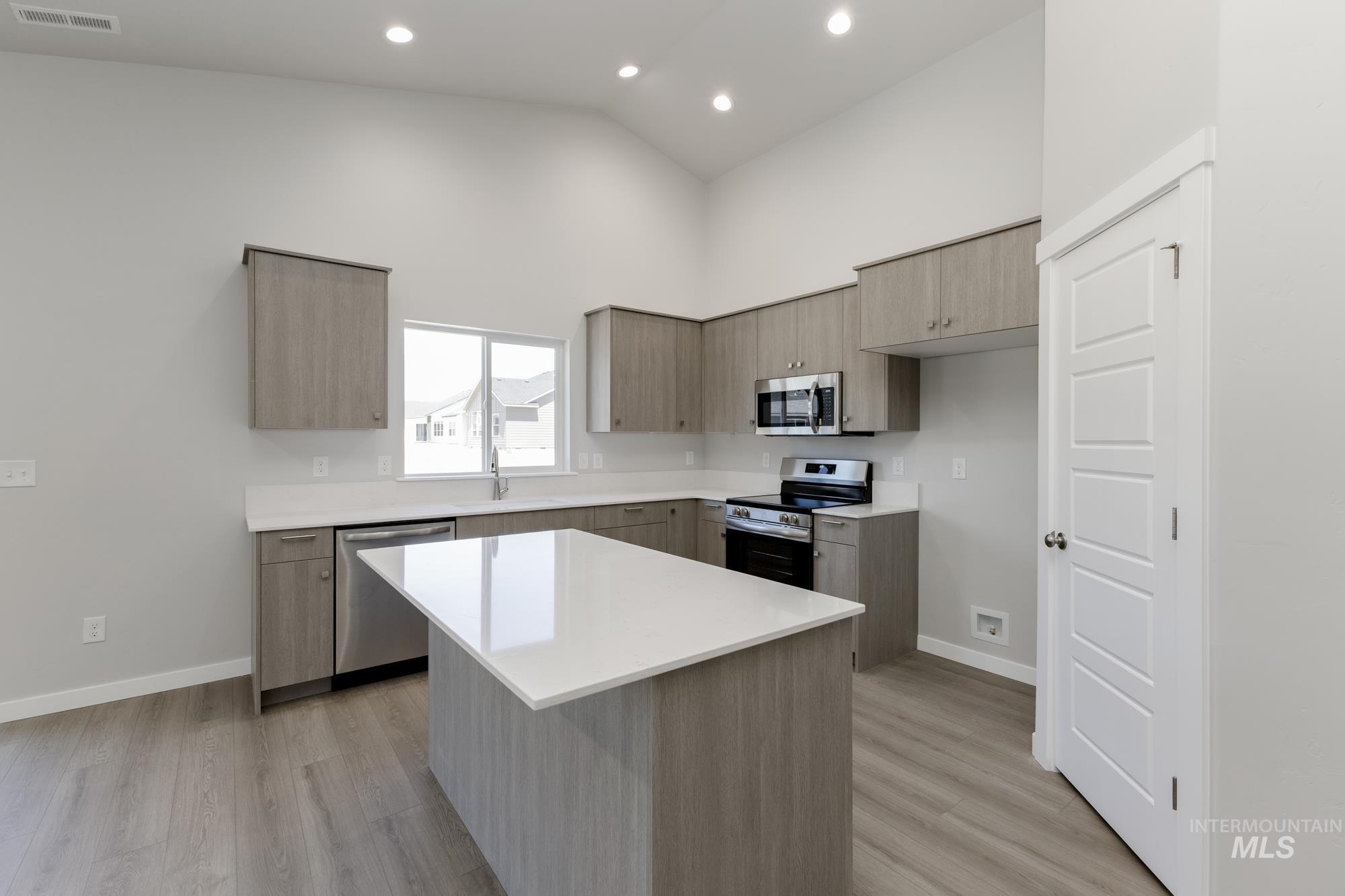 11090 W Trailheights Dr Property Photo 7