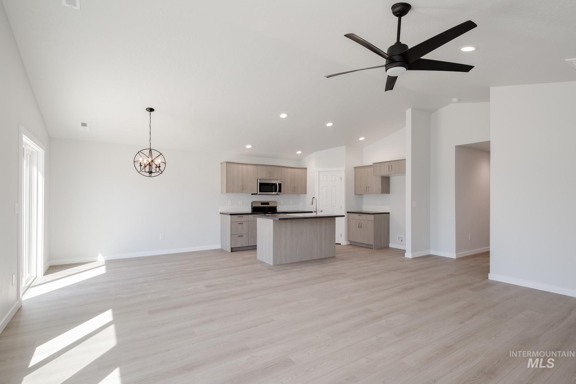 9147 W White Jasmine Ct Property Photo 12