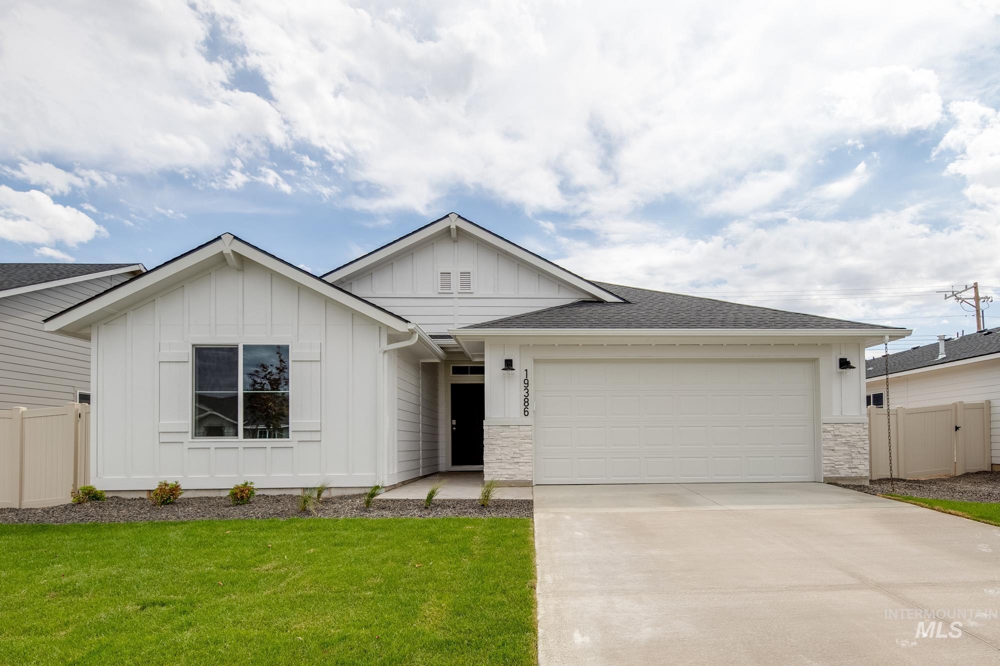 19386 Schooner Ave Property Photo 1