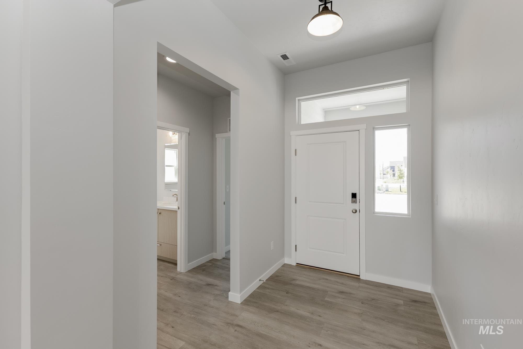 684 W Striped Owl St Property Photo 2