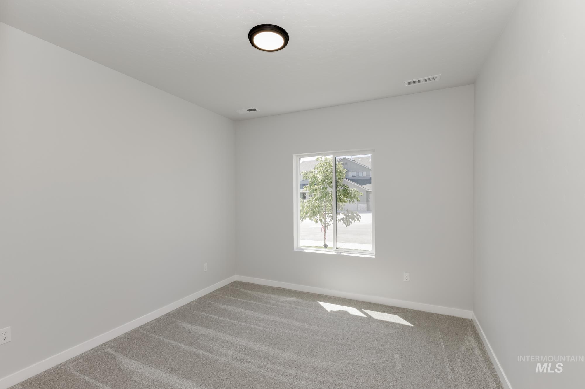 684 W Striped Owl St Property Photo 11