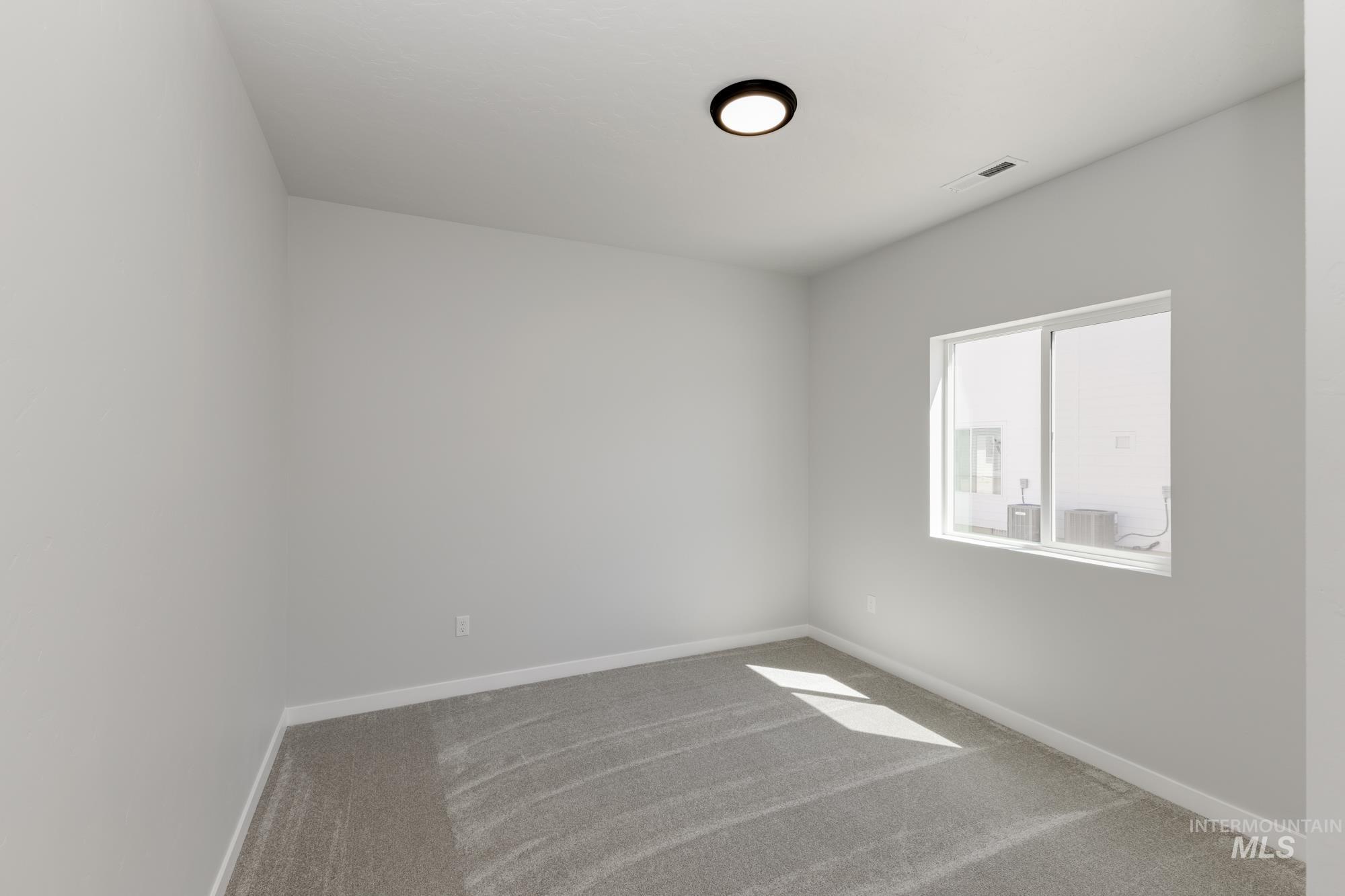 684 W Striped Owl St Property Photo 13