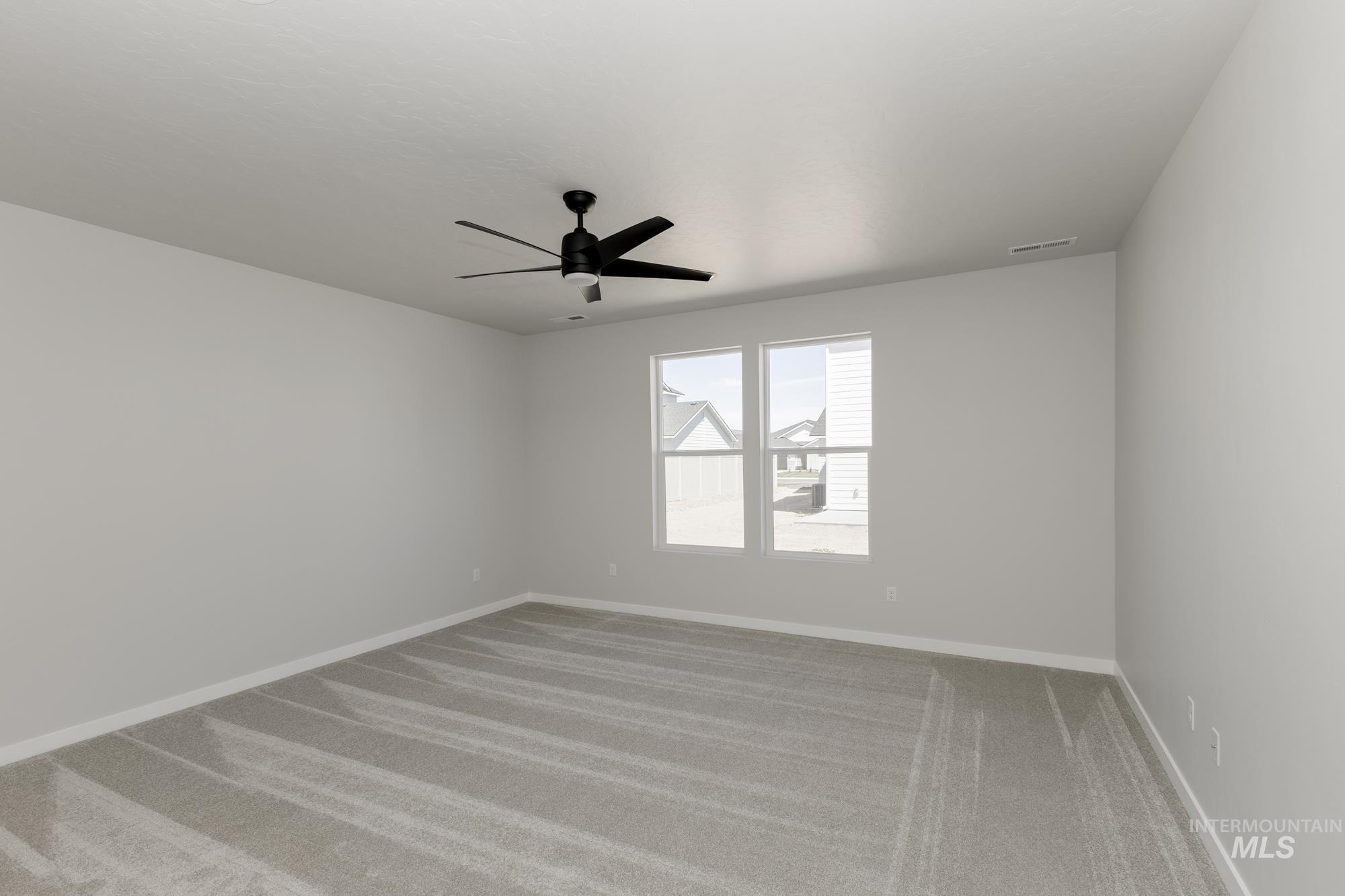 684 W Striped Owl St Property Photo 16