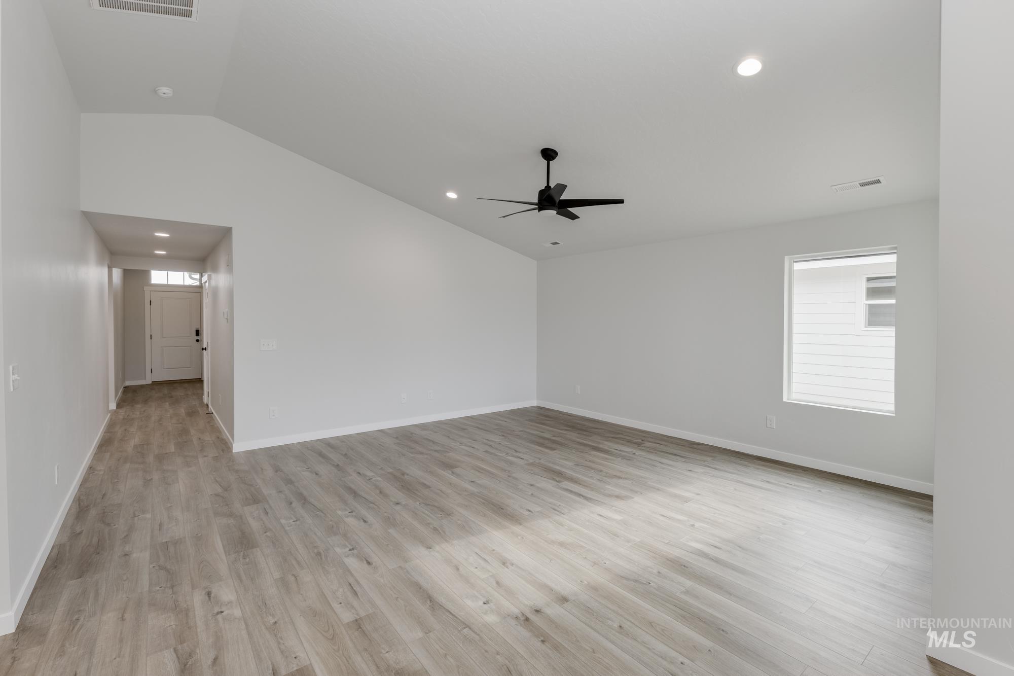 2319 W Opalite Dr Property Photo 9