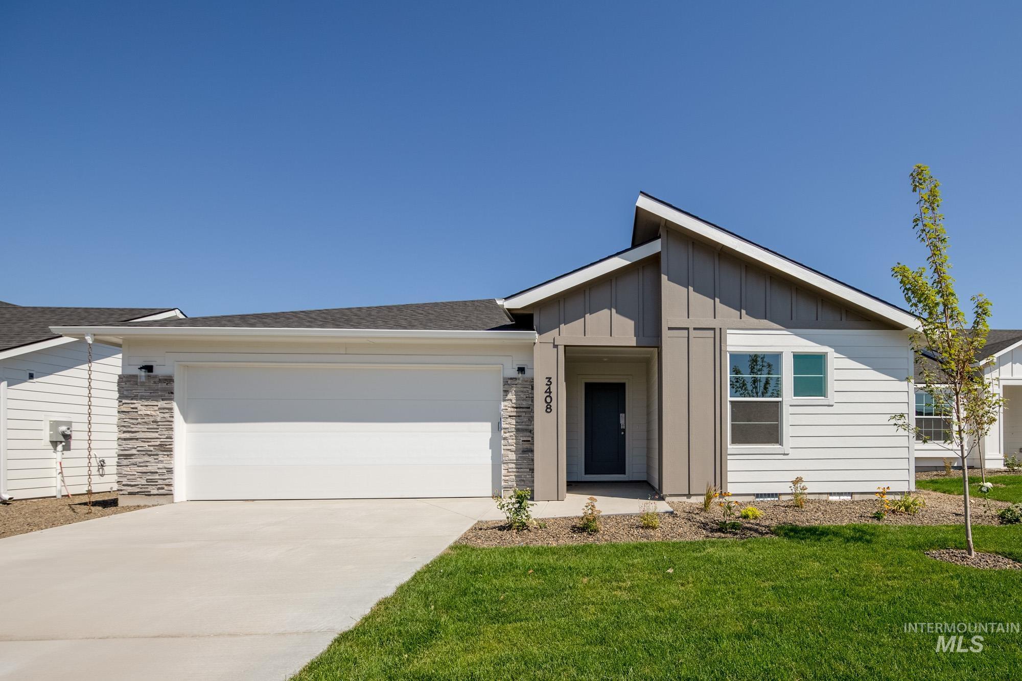 3408 W Morere Dr Property Photo 1