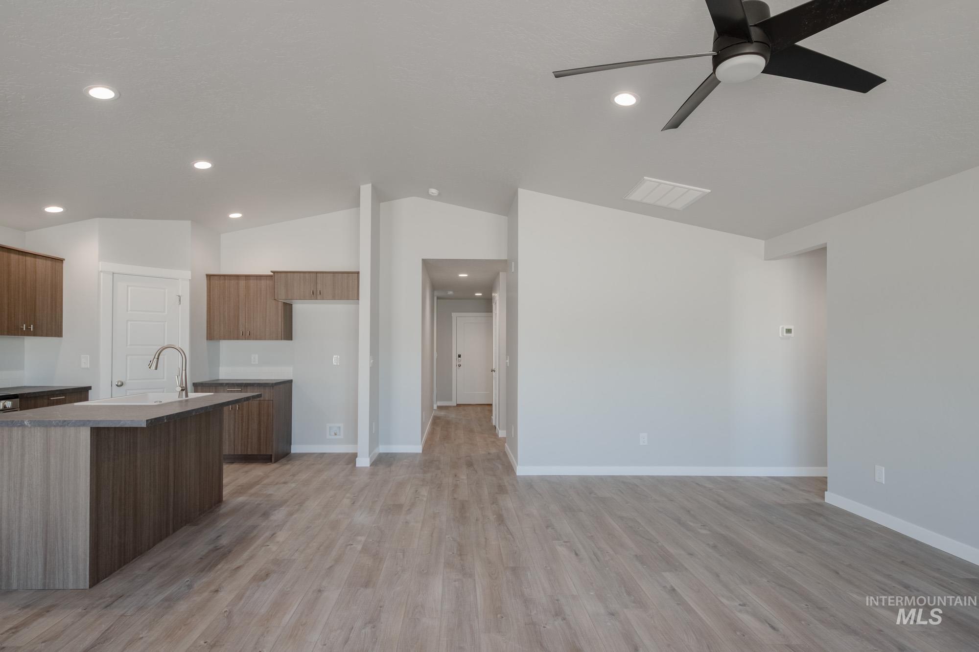 3408 W Morere Dr Property Photo 11