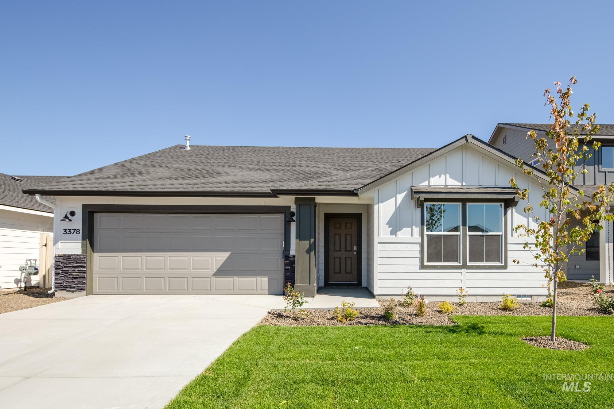 3378 W Morere Dr Property Photo 1