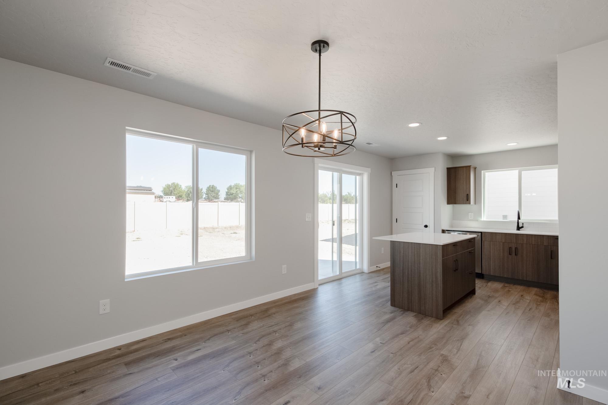 3472 W Morere Dr Property Photo 8