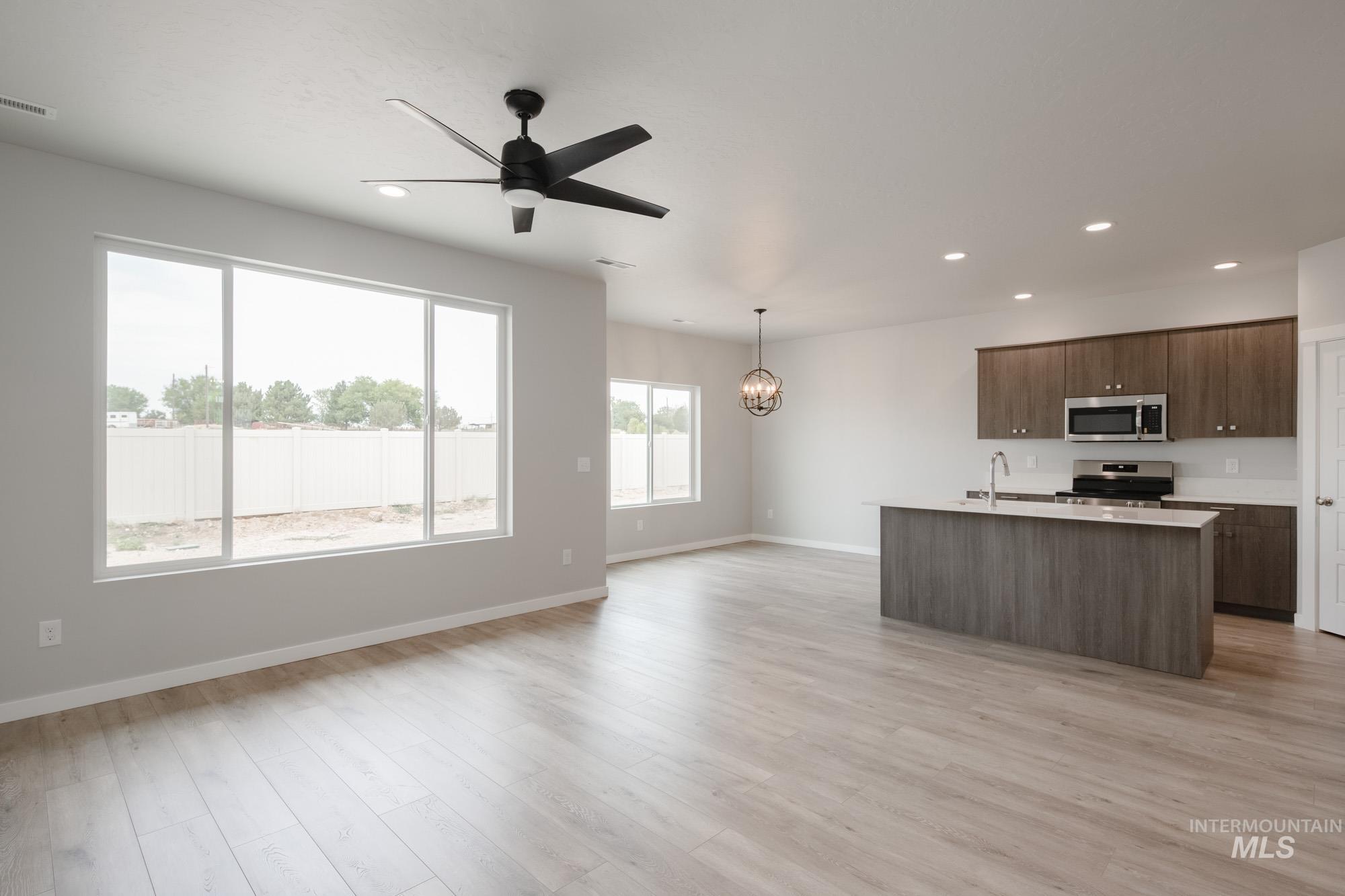 3440 W Morere Dr Property Photo 13