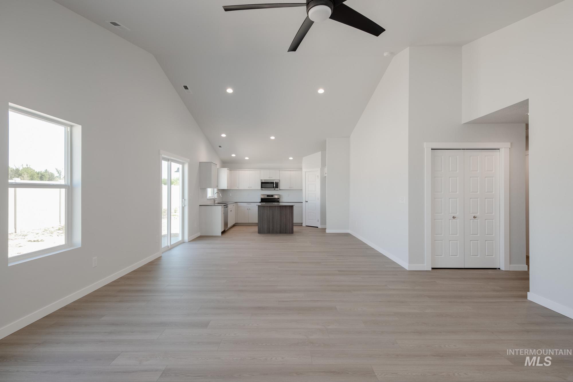 3424 W Morere Dr Property Photo 13