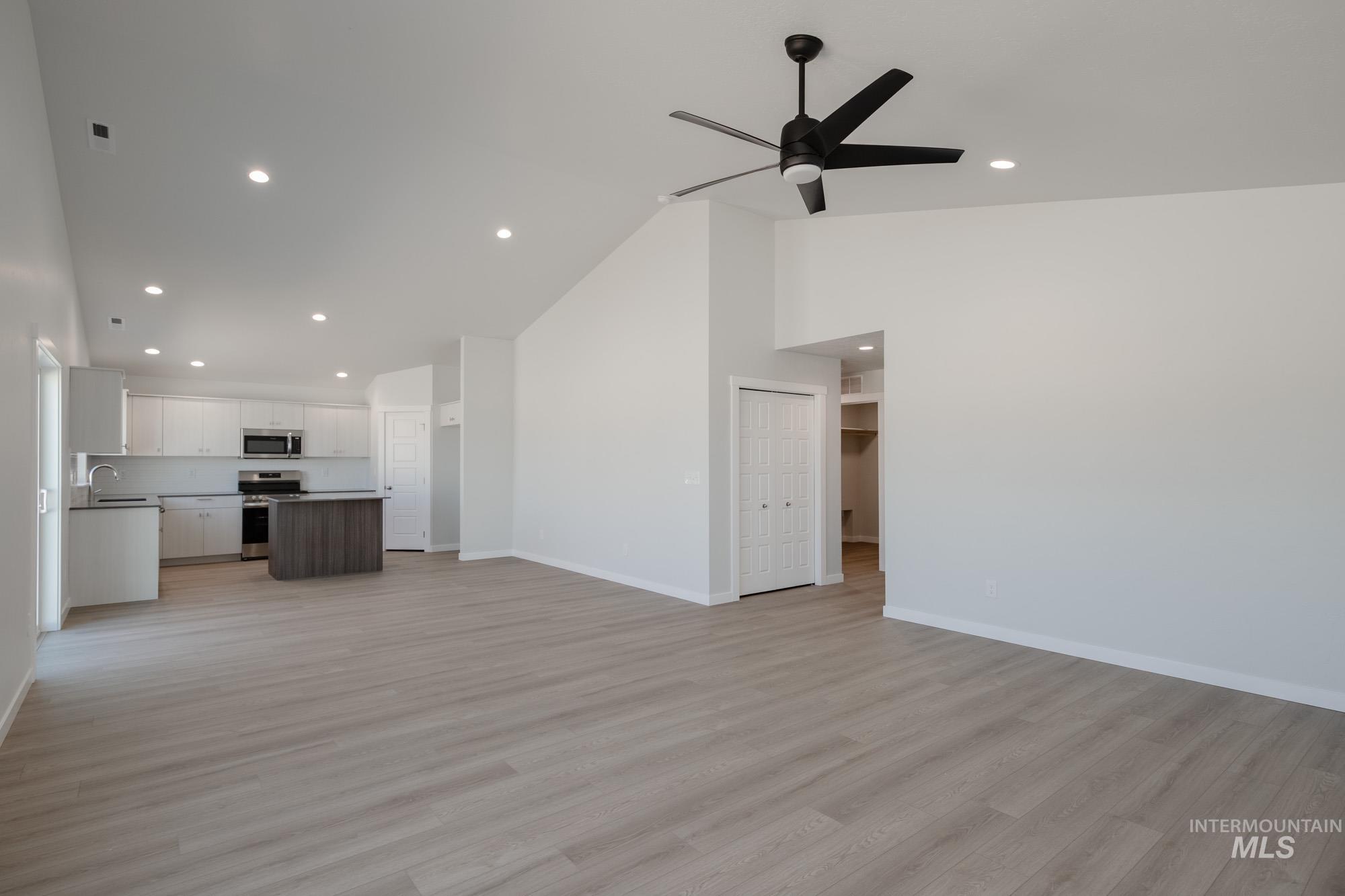 3424 W Morere Dr Property Photo 14