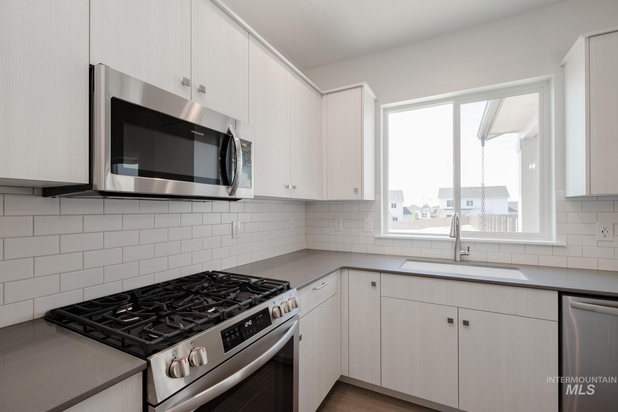 6447 S Sunfish Way Property Photo 7