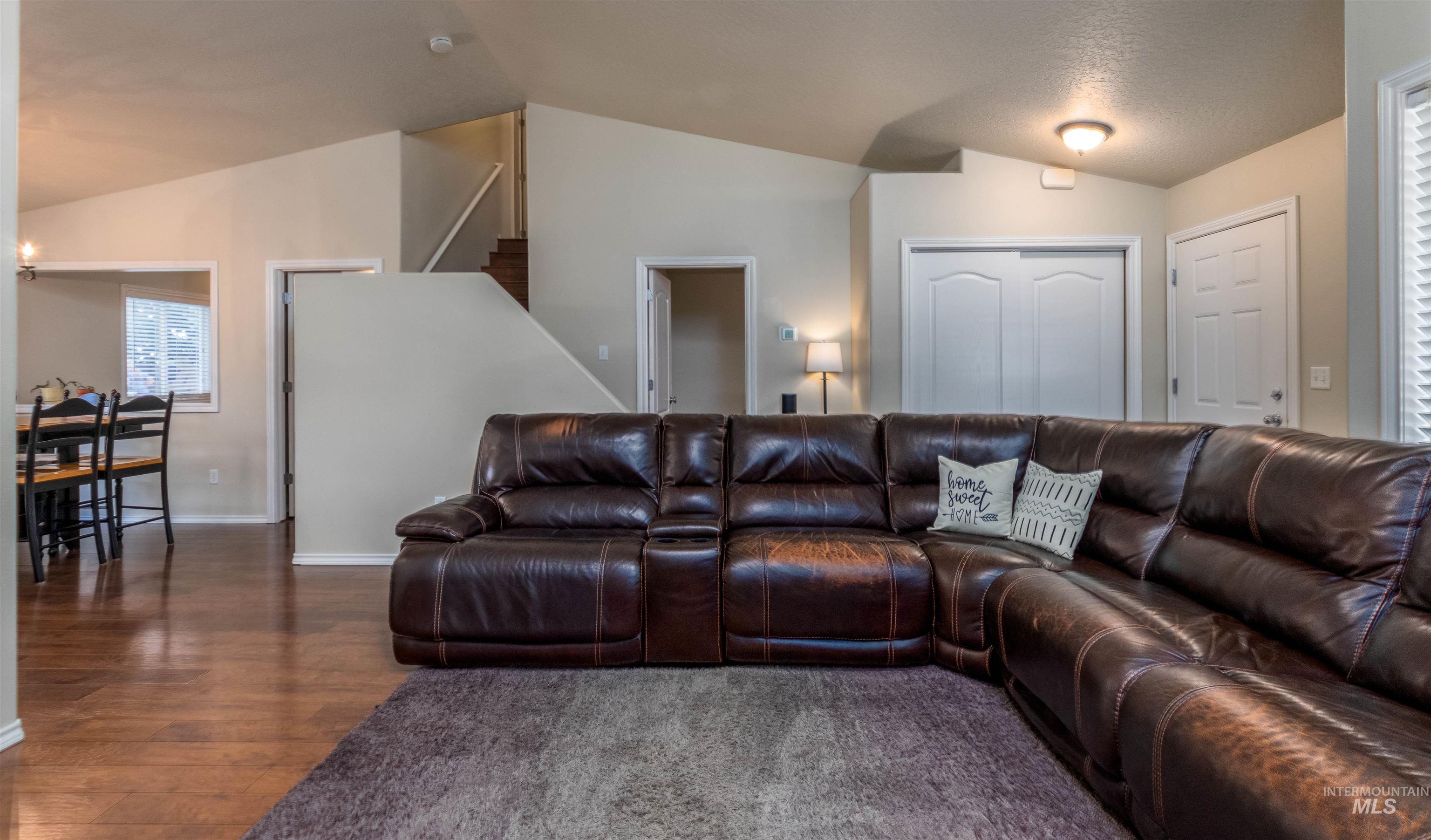 485 N Nebula Property Photo 4