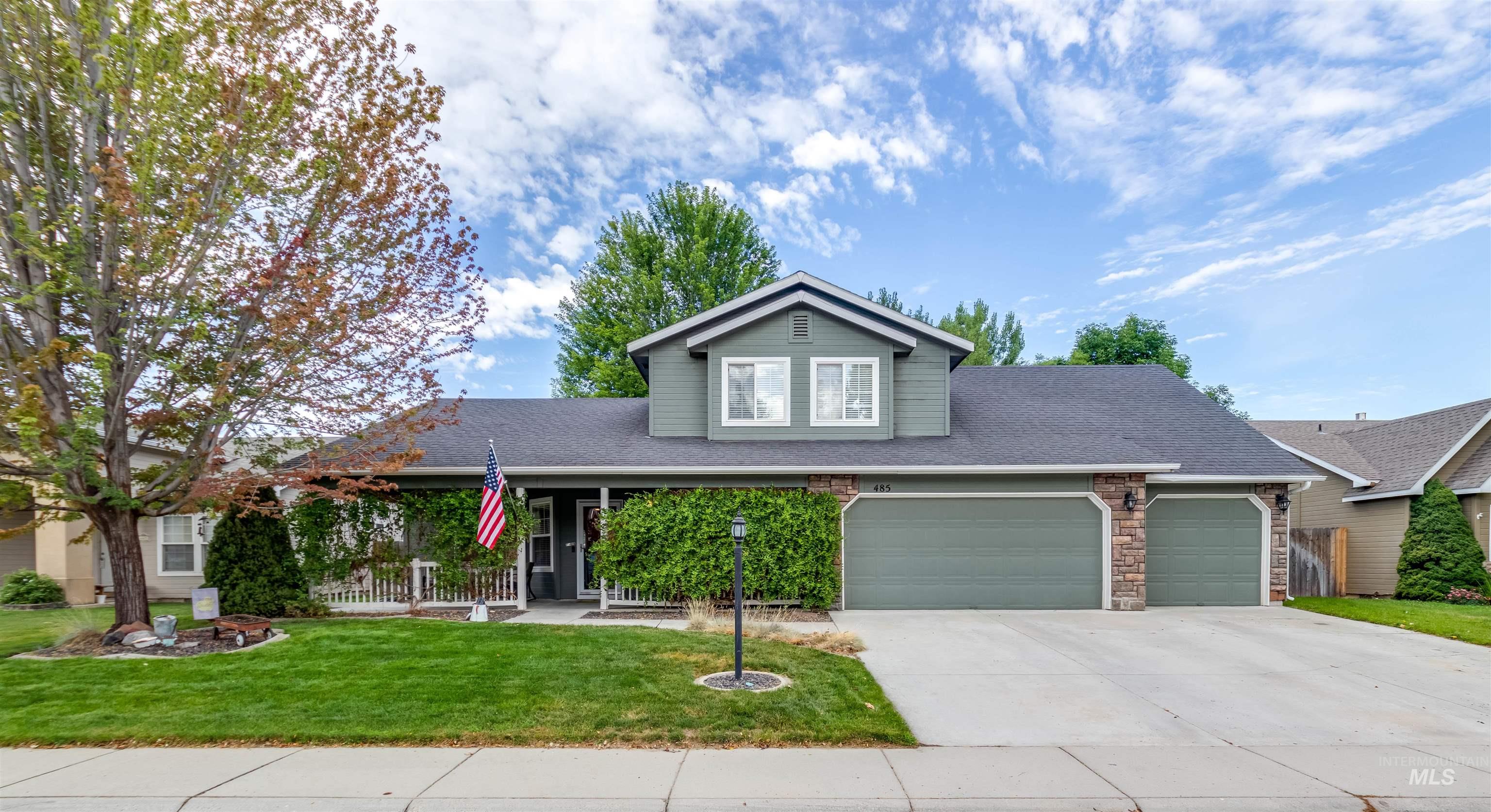 485 N Nebula Property Photo 24
