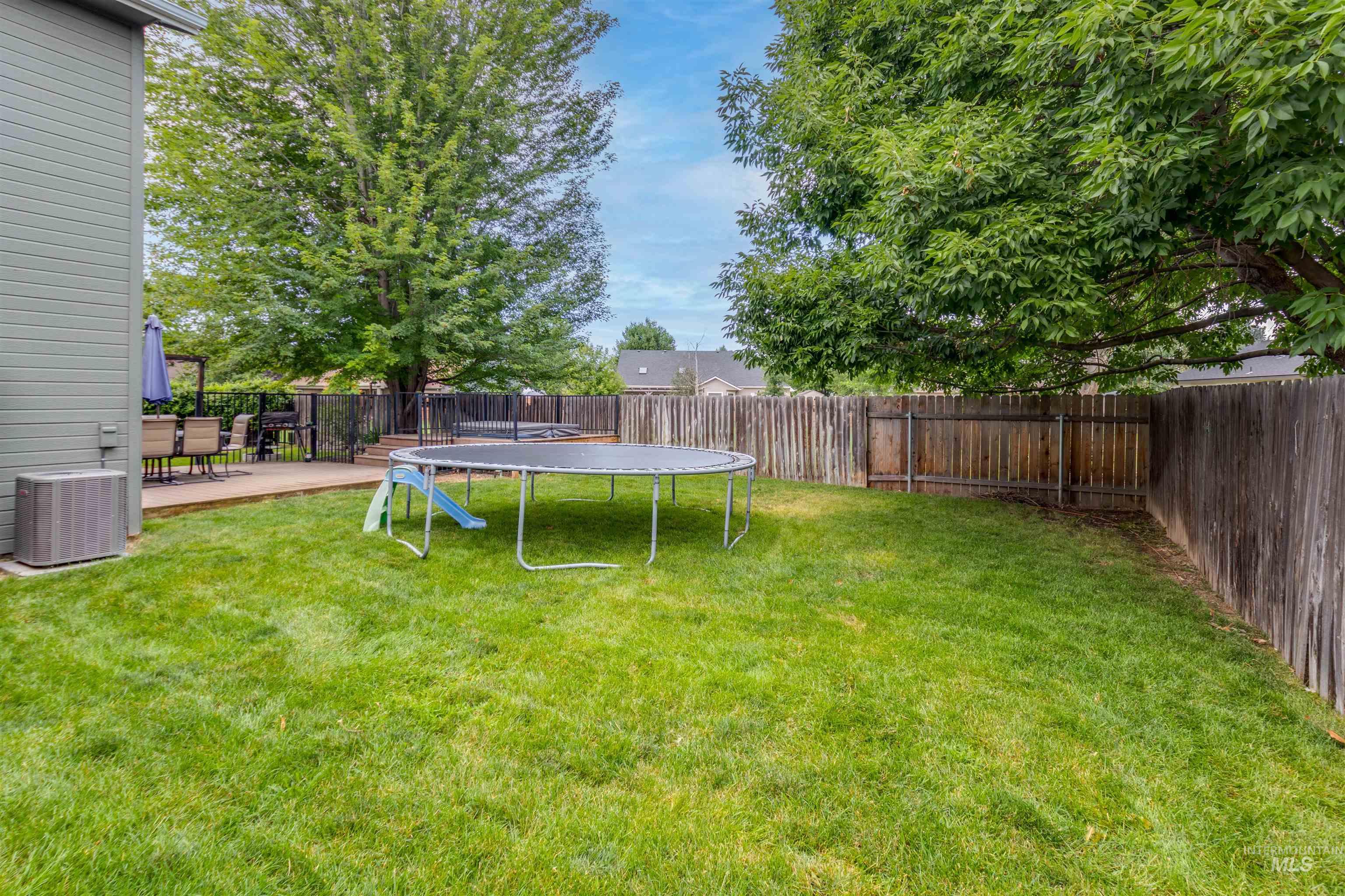 485 N Nebula Property Photo 29