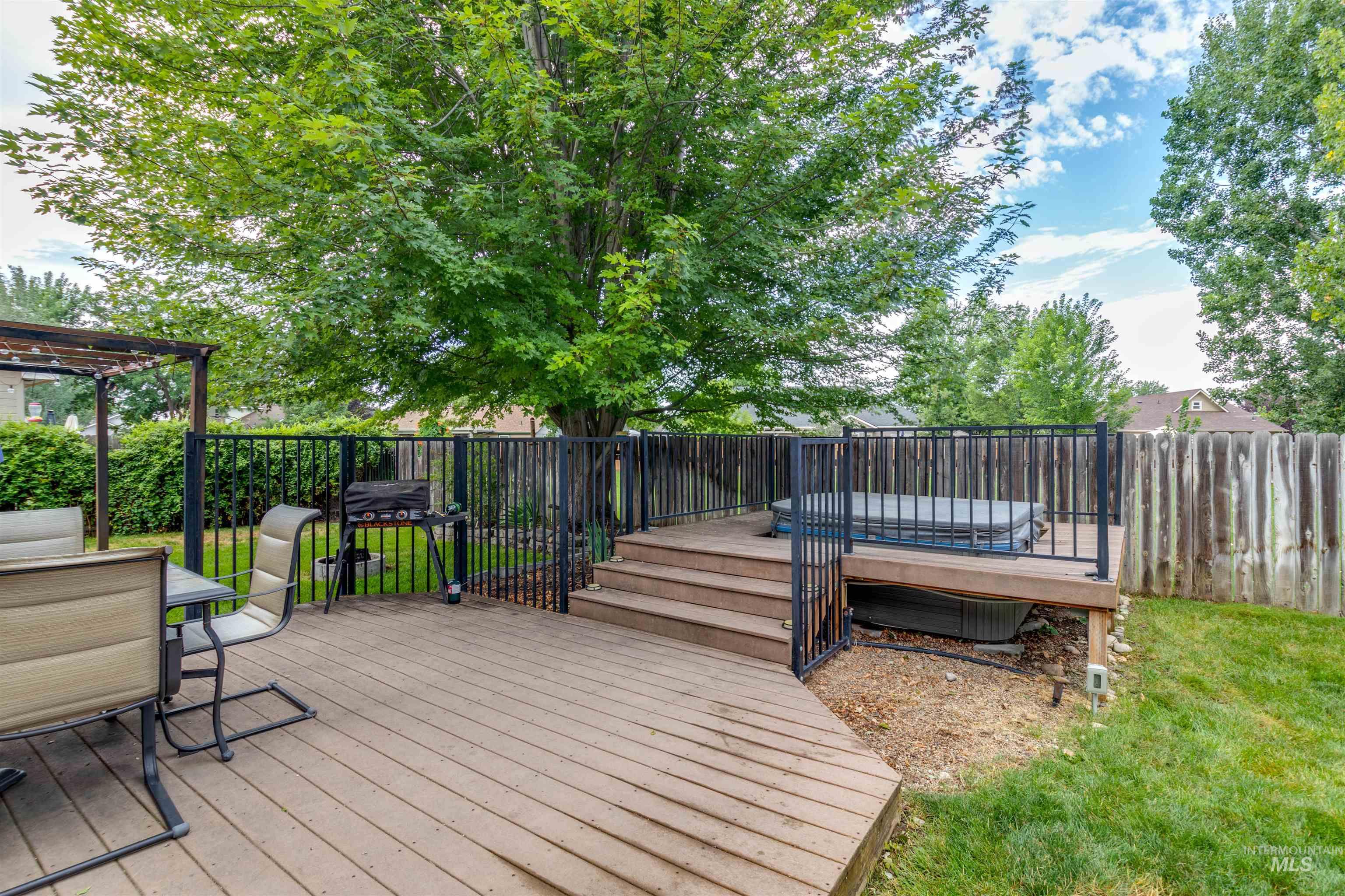 485 N Nebula Property Photo 34