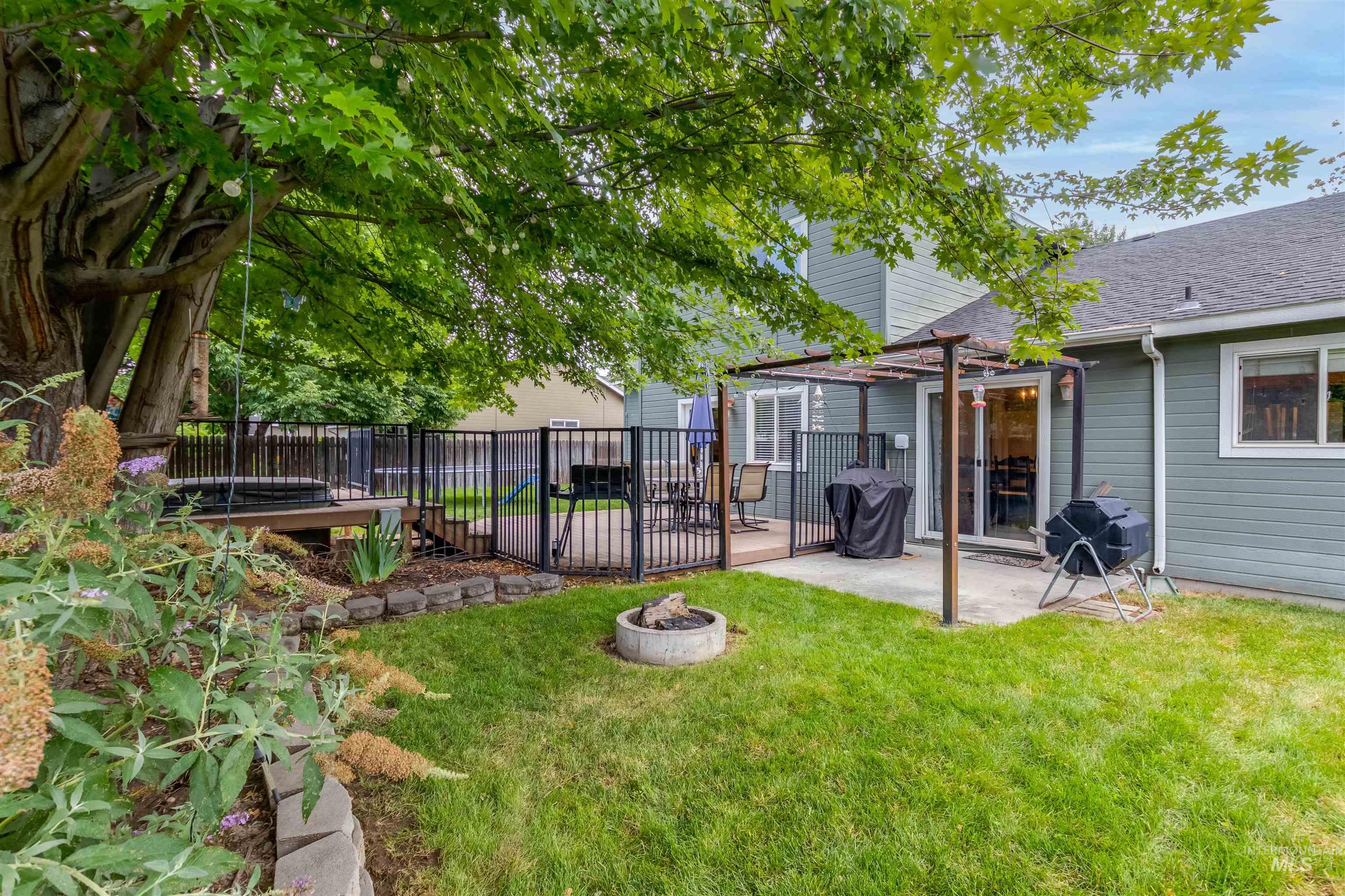 485 N Nebula Property Photo 36