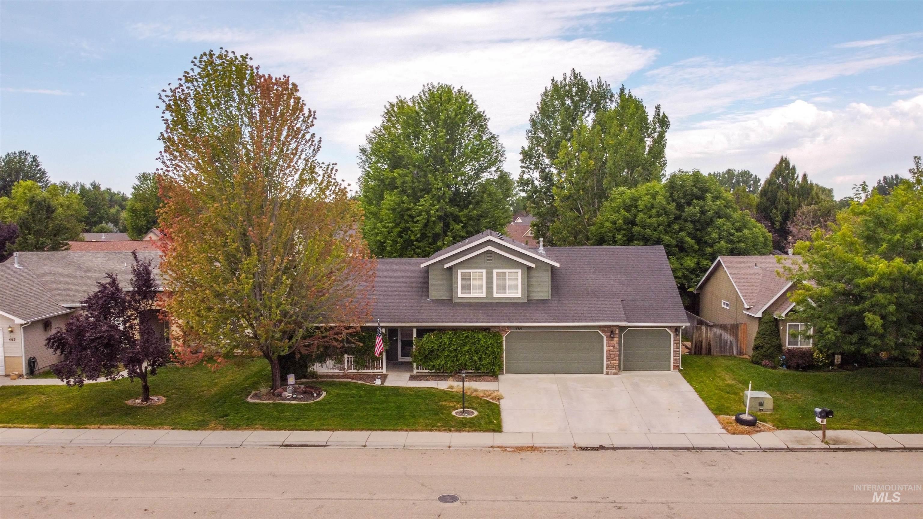 485 N Nebula Property Photo 38