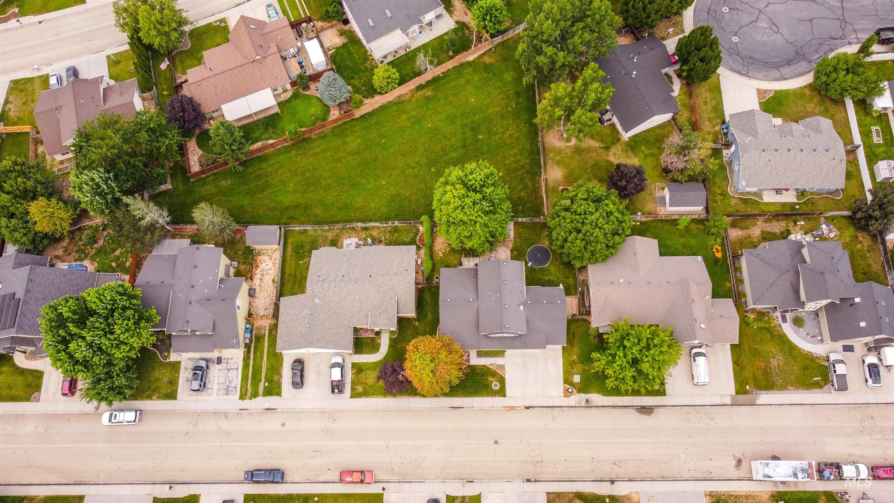485 N Nebula Property Photo 43