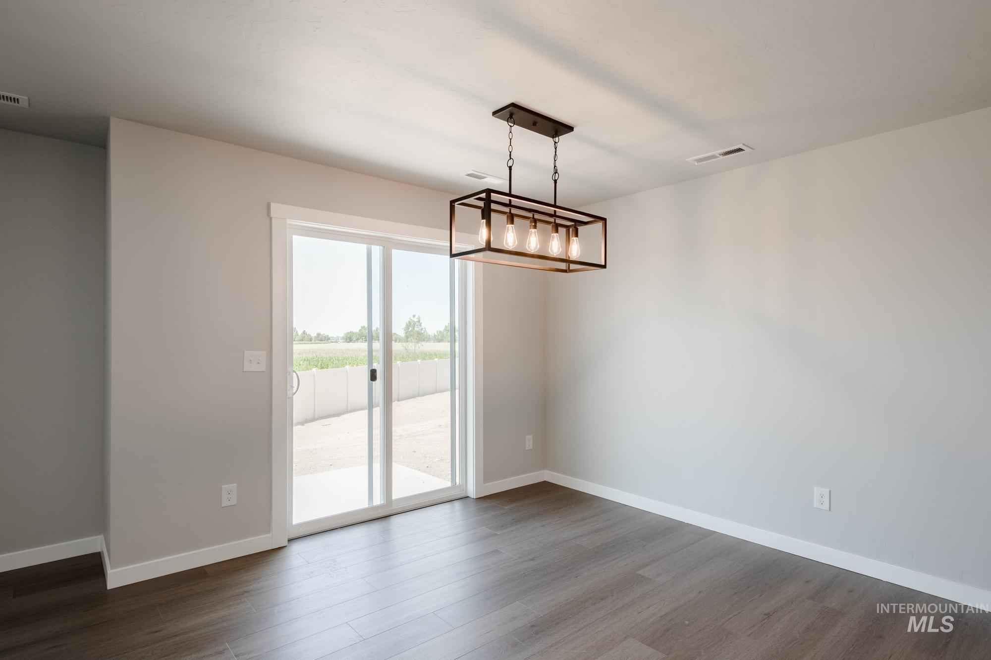 6817 S Old Farm Ave Property Photo 7