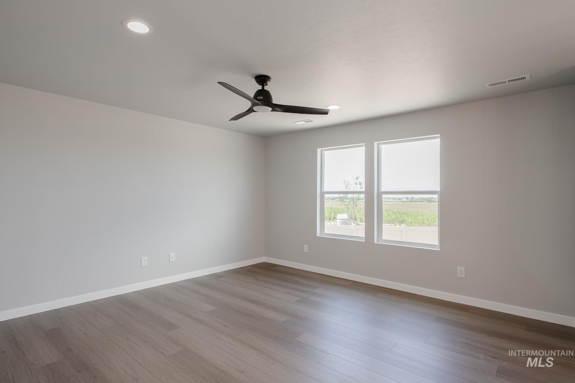 6817 S Old Farm Ave Property Photo 8