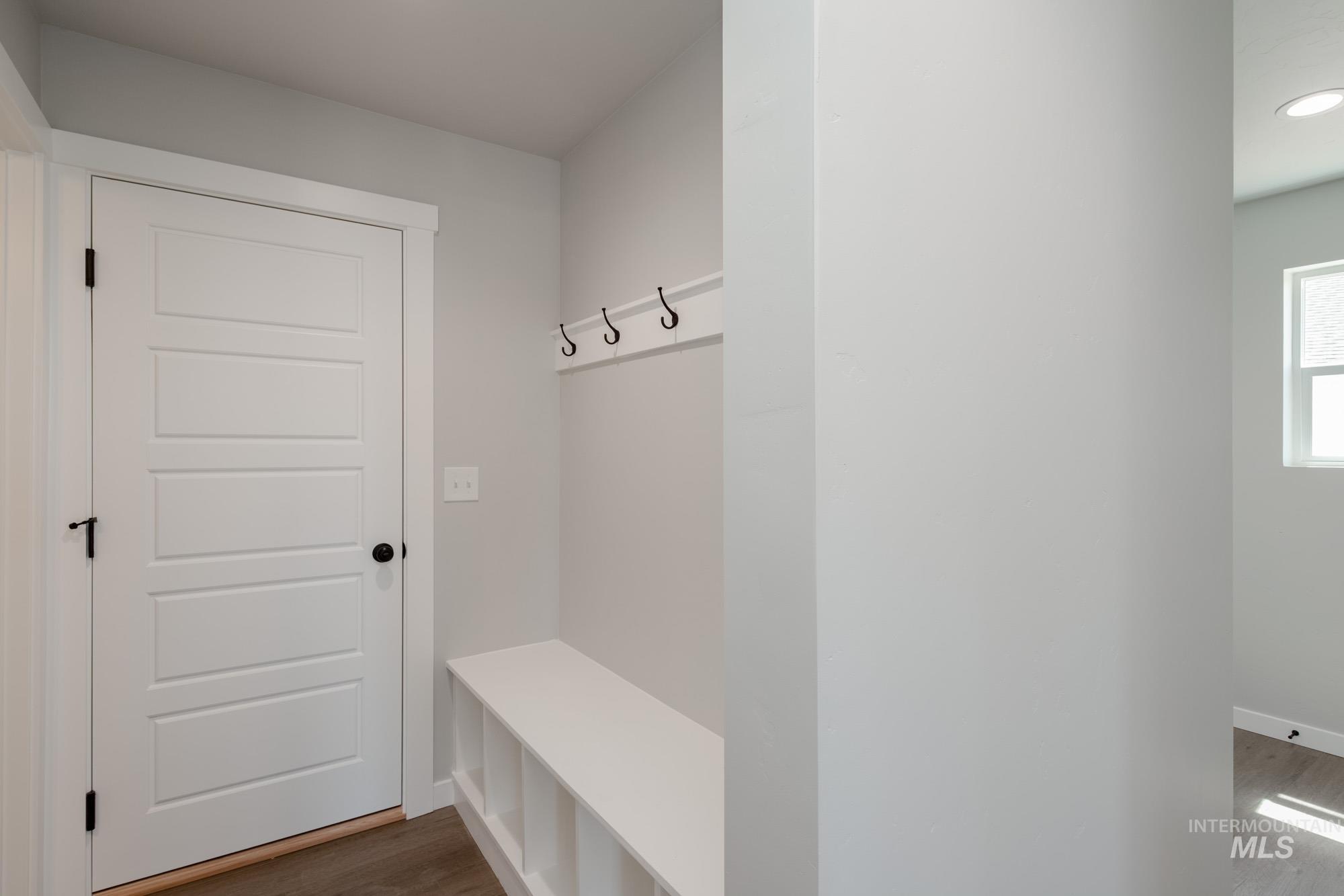 6817 S Old Farm Ave Property Photo 14