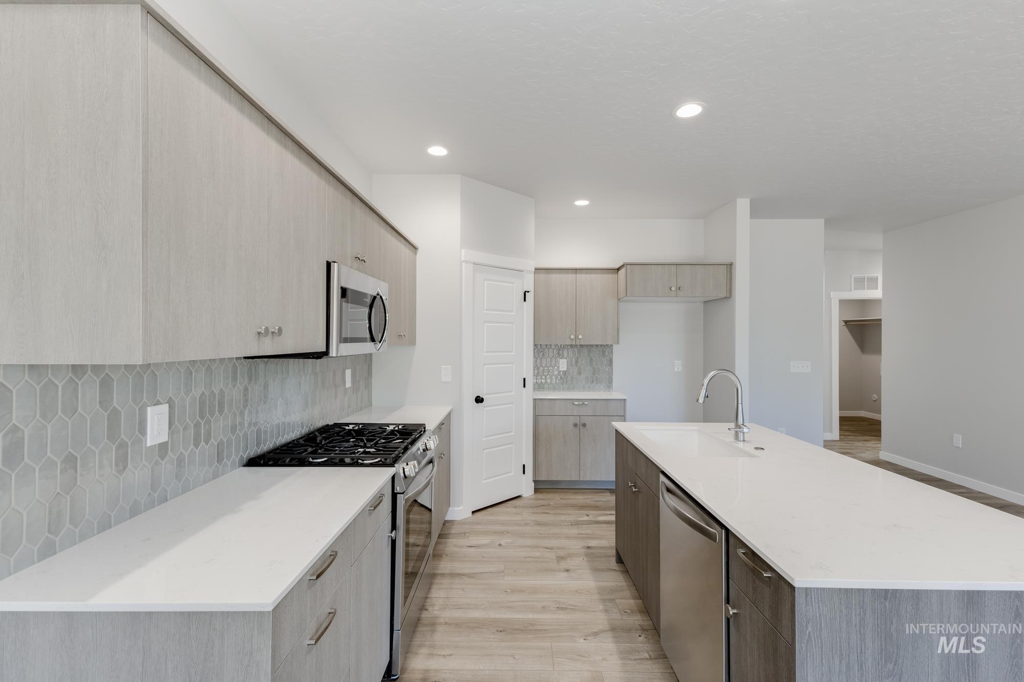 10108 W La Jolla Ct Property Photo 6