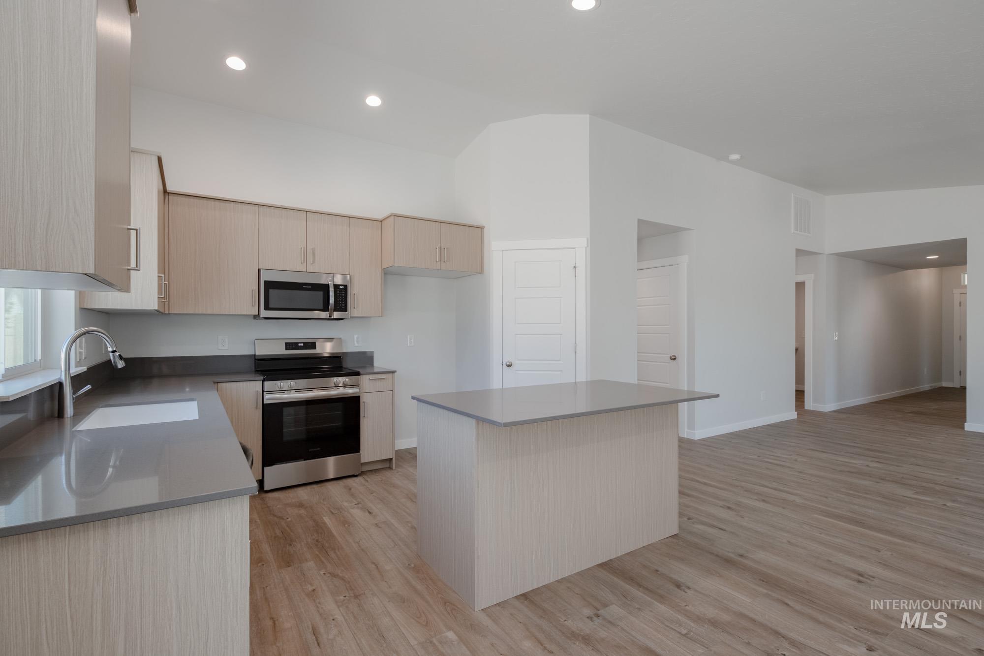 16753 Sentinel Ave Property Photo 4