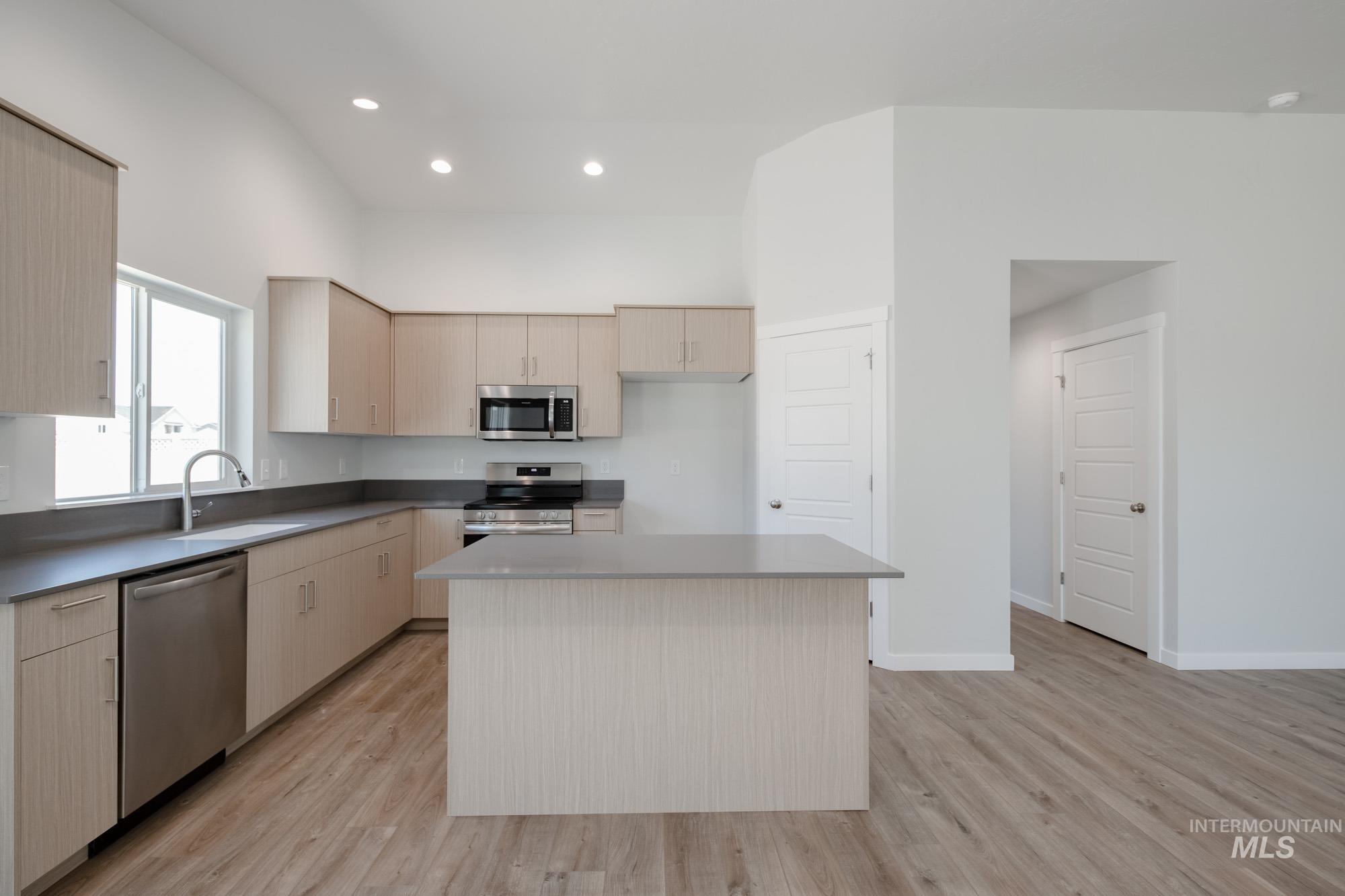 16753 Sentinel Ave Property Photo 6