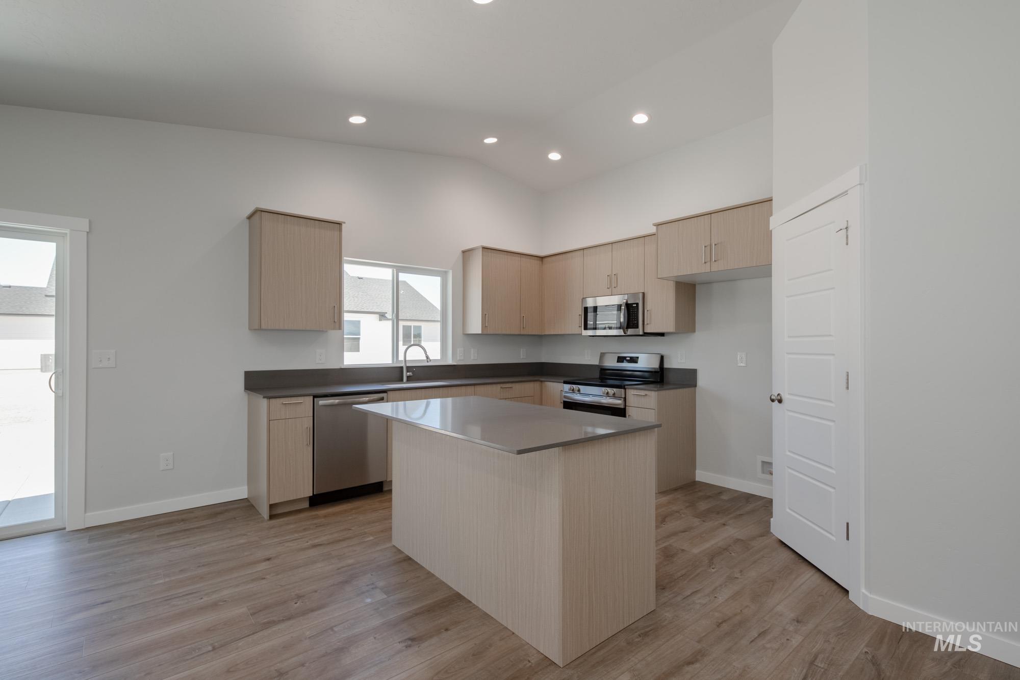 16753 Sentinel Ave Property Photo 7