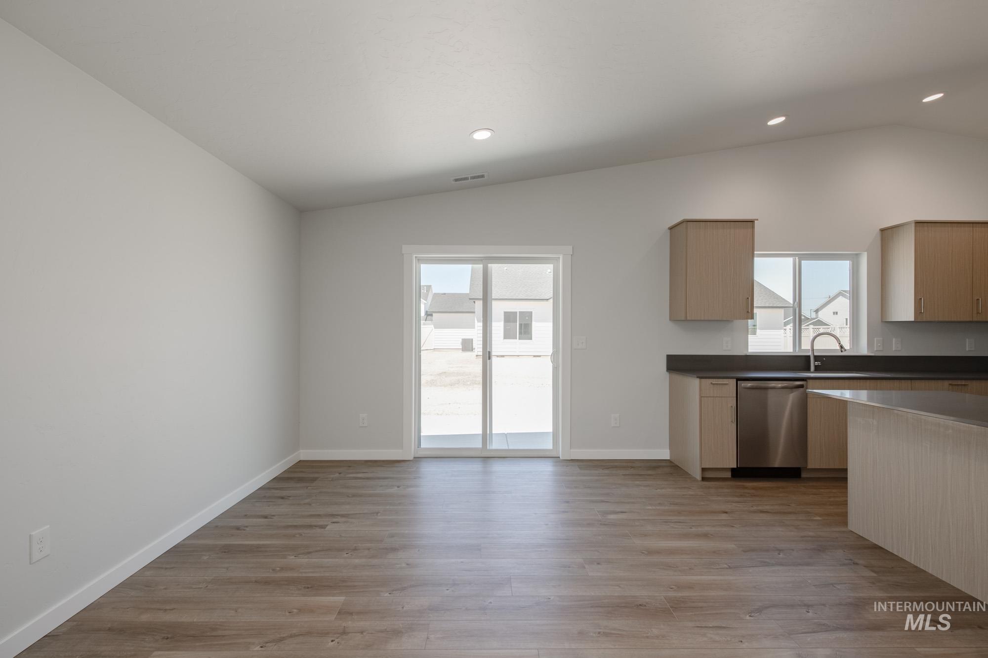 16753 Sentinel Ave Property Photo 10