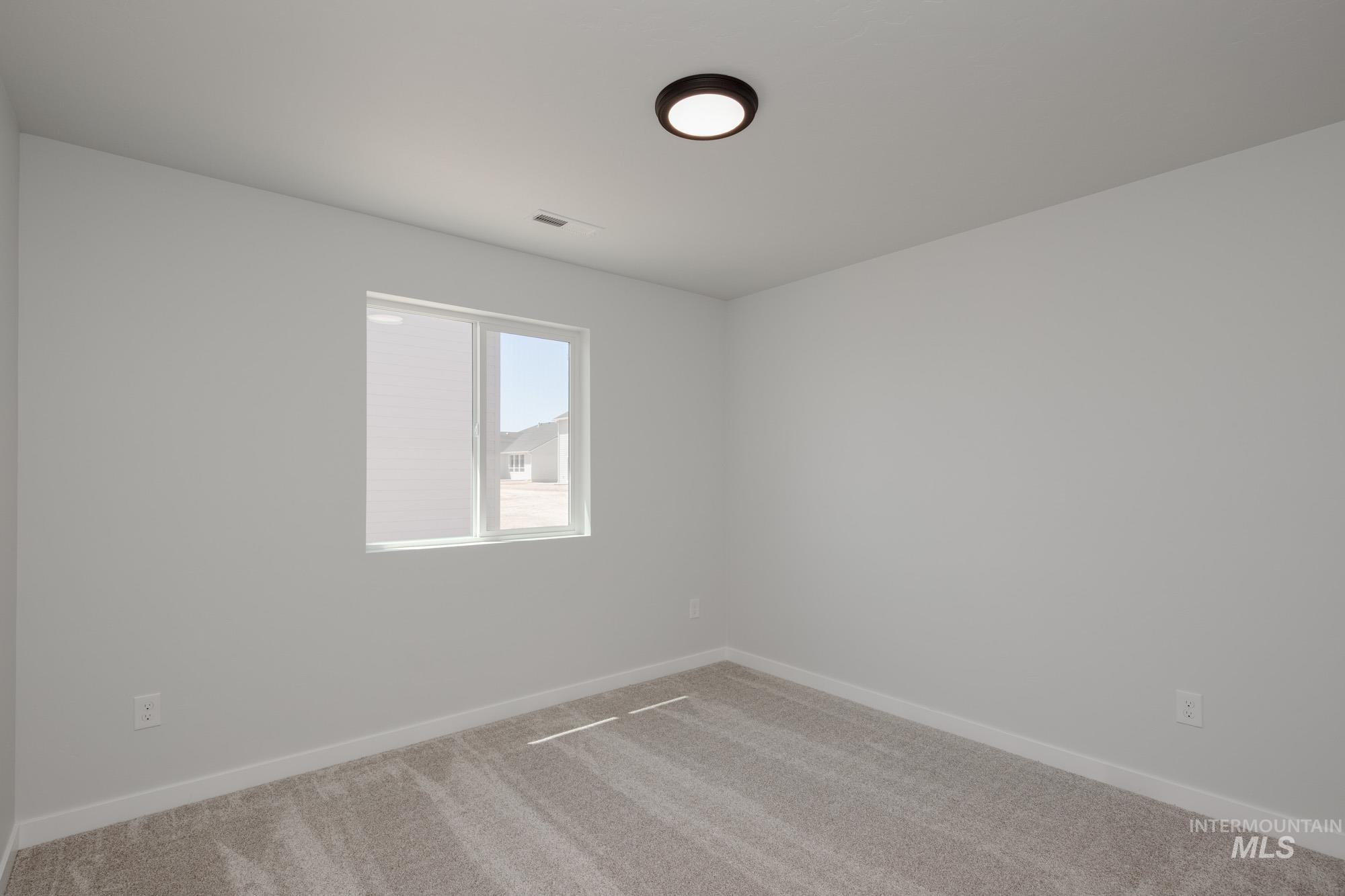16753 Sentinel Ave Property Photo 16