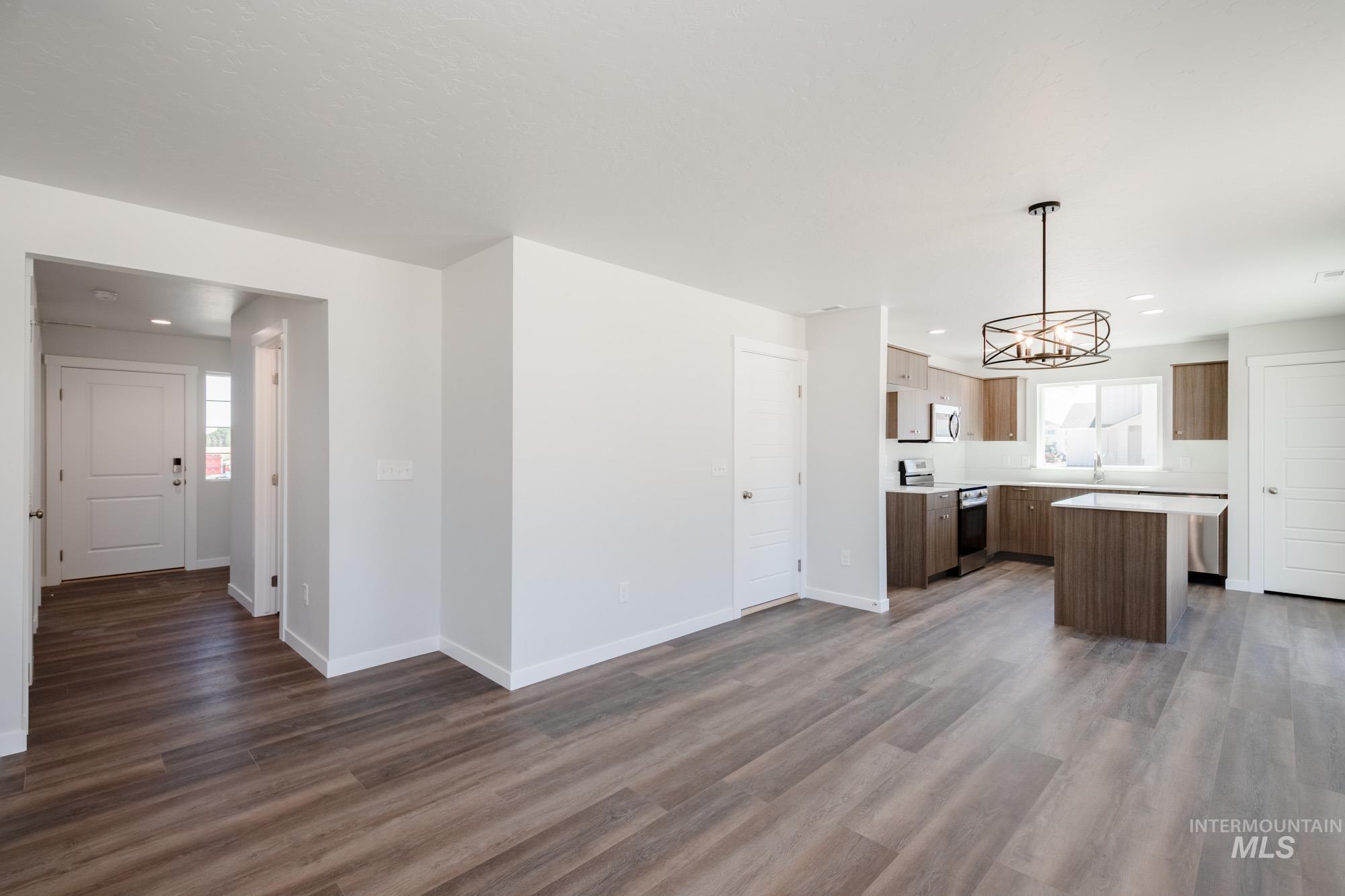 16739 Sentinel Ave Property Photo 9