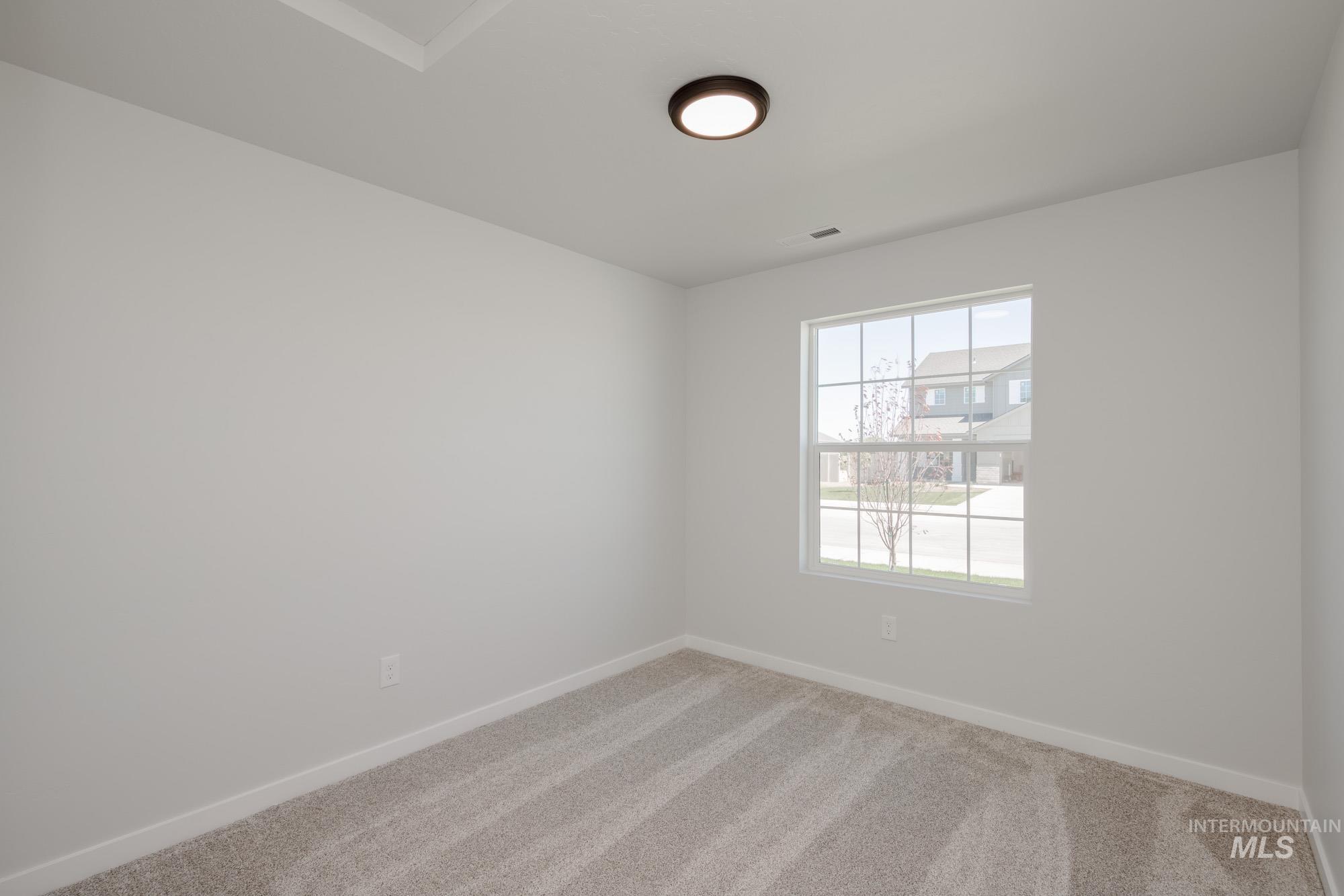 16739 Sentinel Ave Property Photo 13