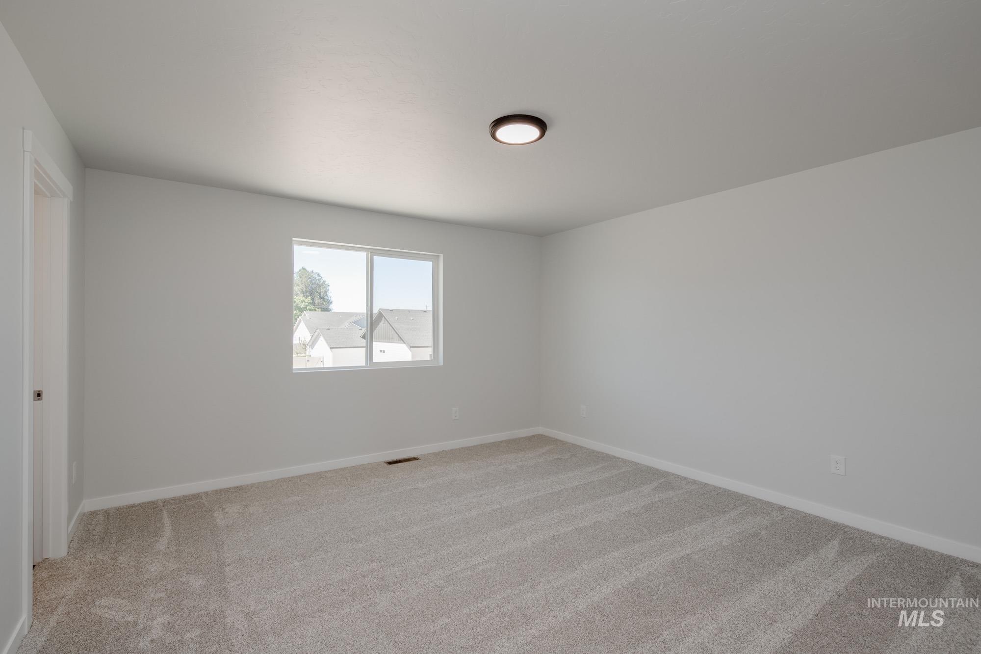 16739 Sentinel Ave Property Photo 14