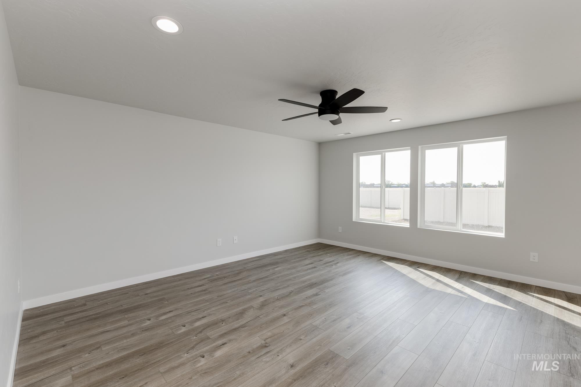 13377 Regrade St Property Photo 9