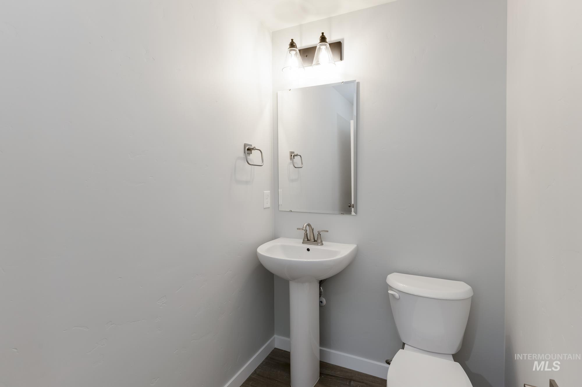 13377 Regrade St Property Photo 12