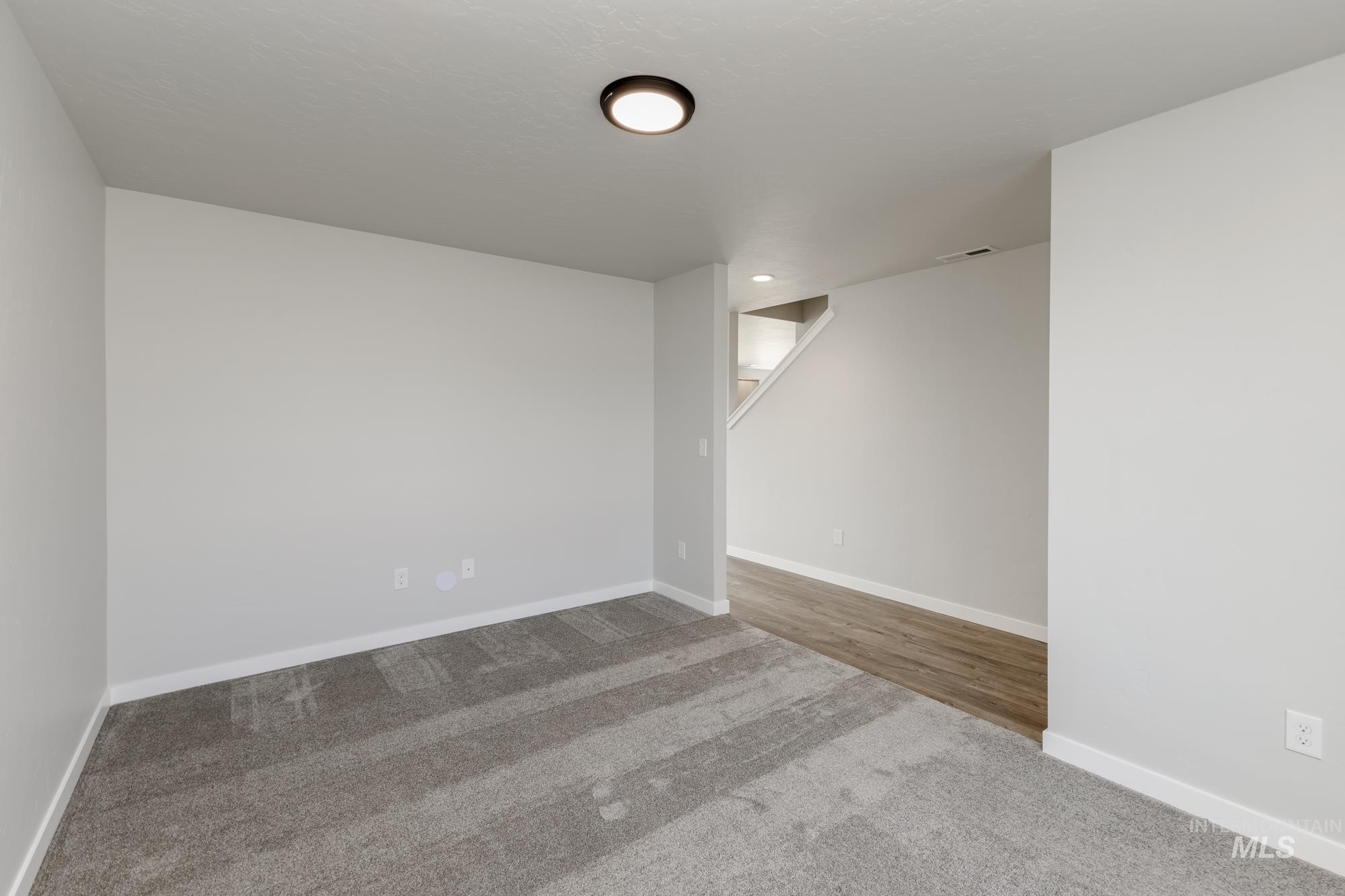 13377 Regrade St Property Photo 14