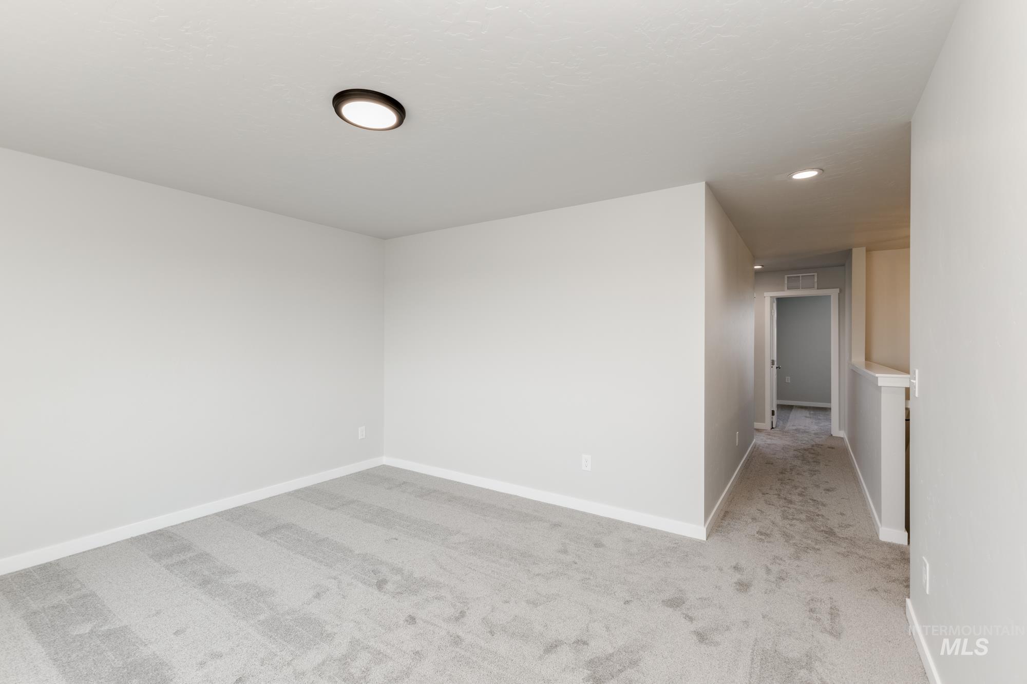 13377 Regrade St Property Photo 16