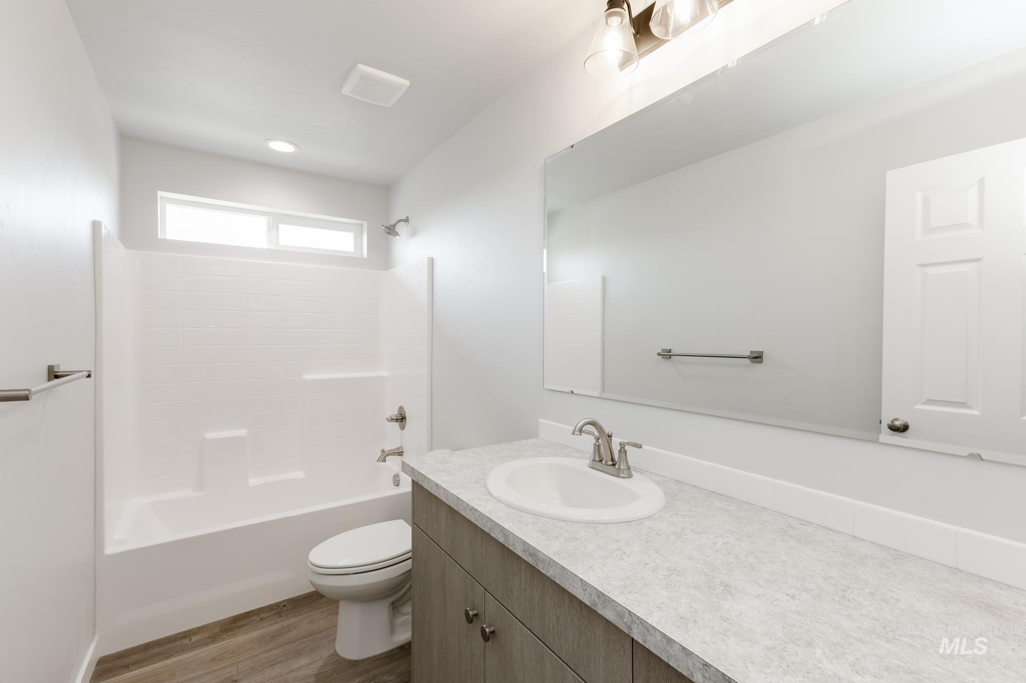 13377 Regrade St Property Photo 20