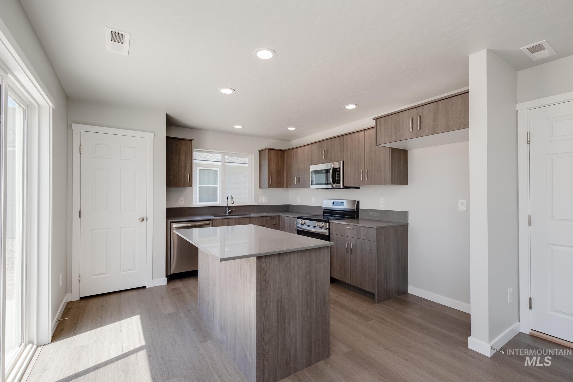 13319 Excavation Dr Property Photo 4