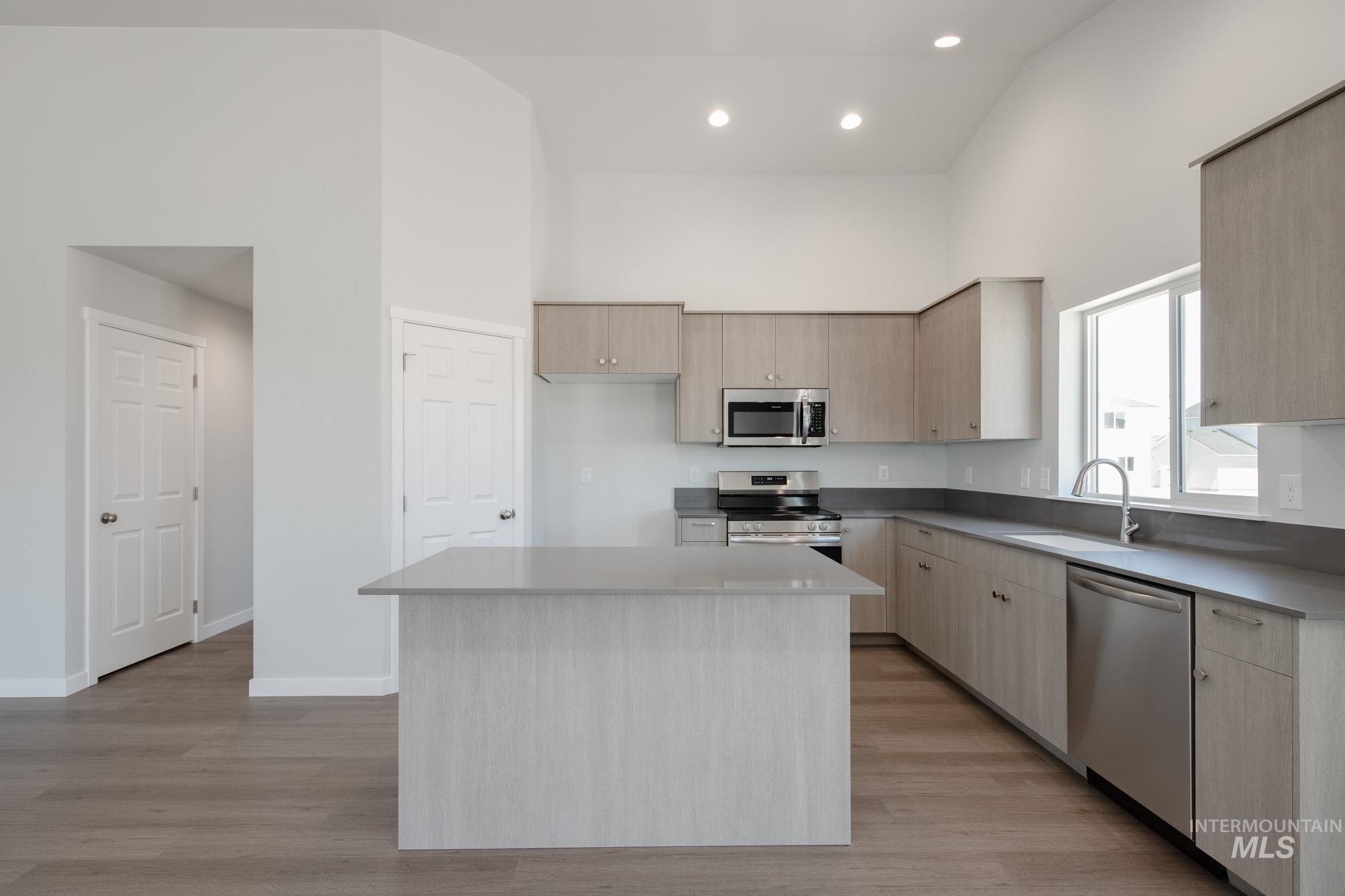 16272 Fill Ave Property Photo 5