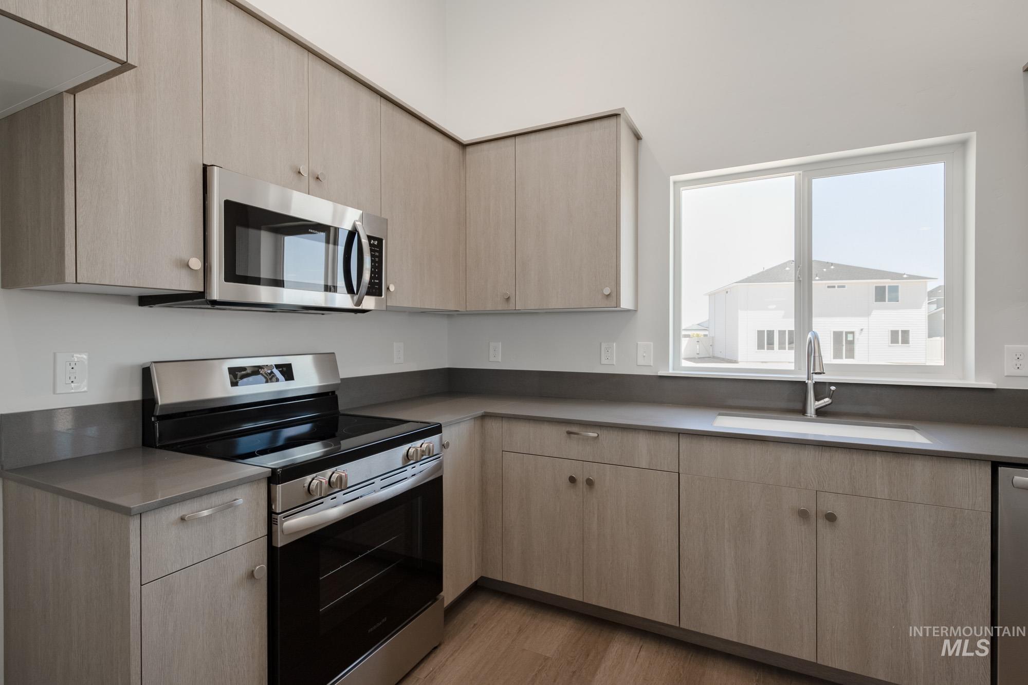 16272 Fill Ave Property Photo 8