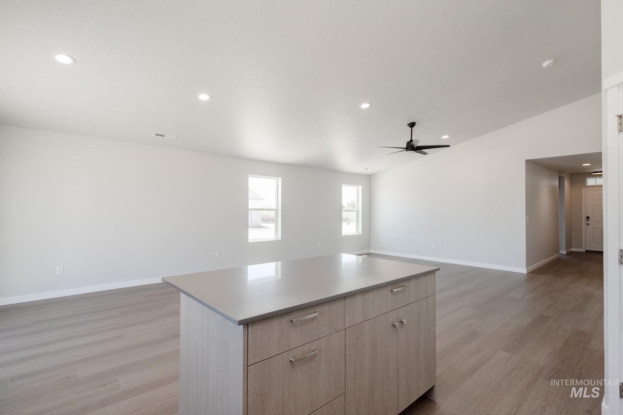 16272 Fill Ave Property Photo 9