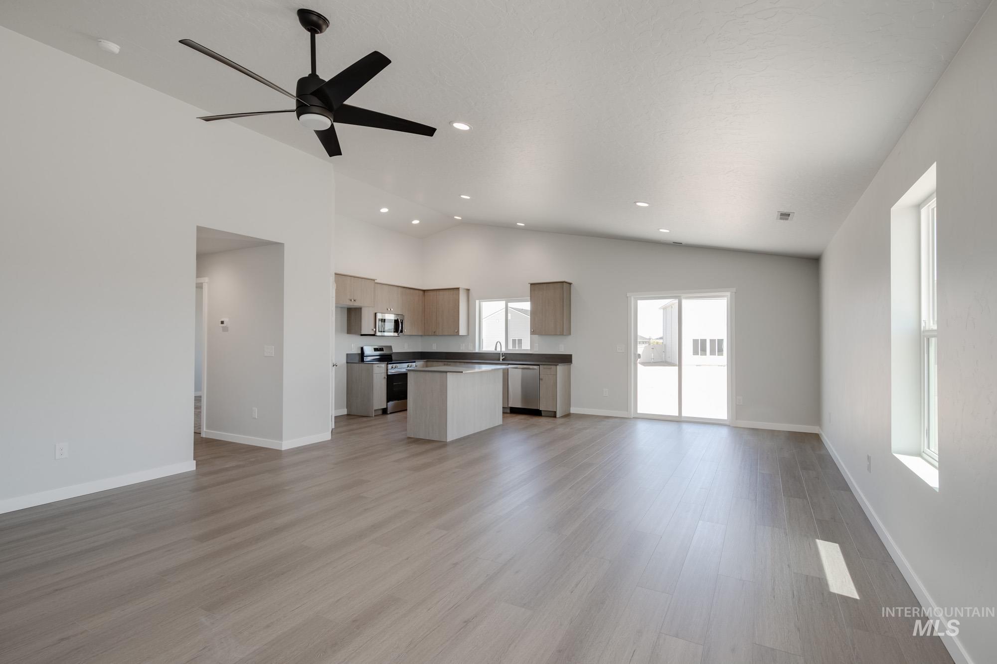 16272 Fill Ave Property Photo 13