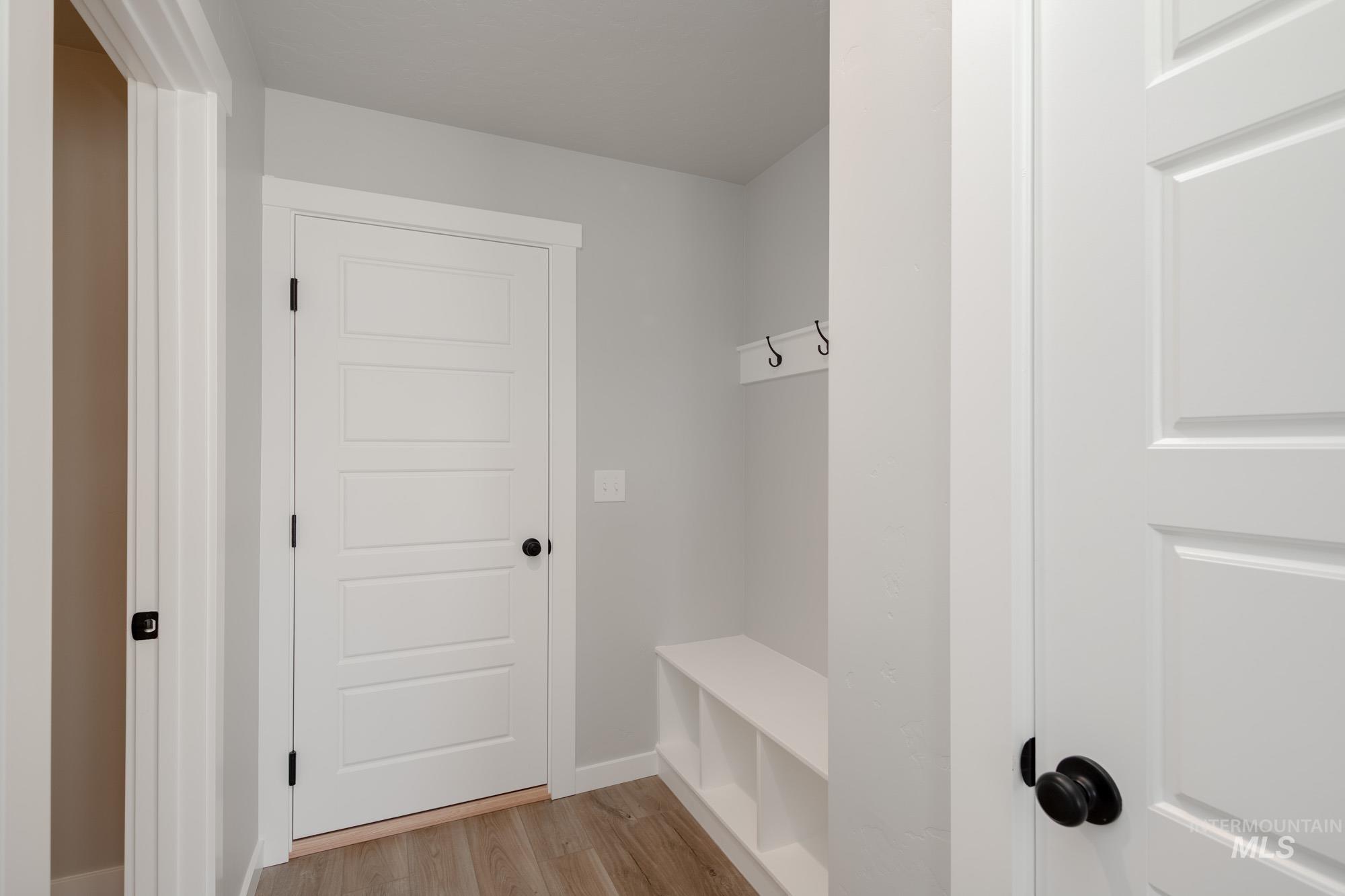 5328 Castleton Ave Property Photo 16