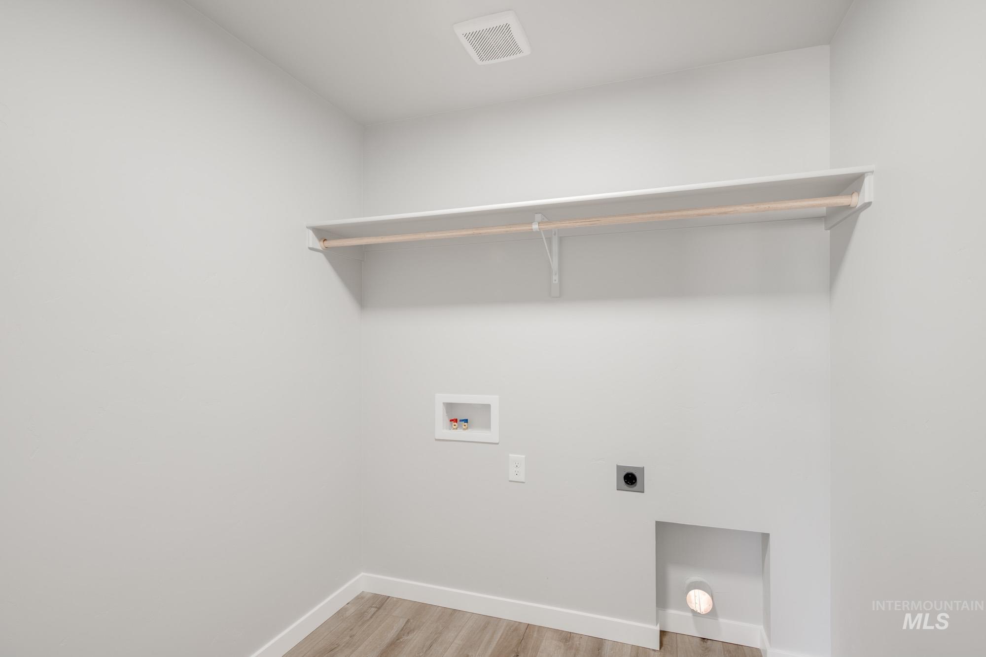 5328 Castleton Ave Property Photo 21