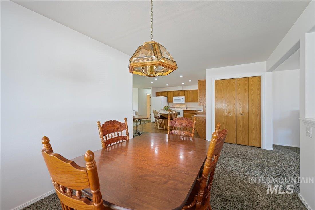 124 Country Lane Loop Property Photo 7