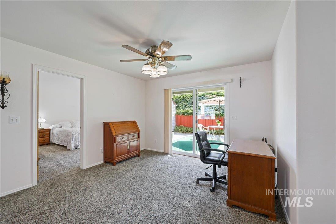 124 Country Lane Loop Property Photo 11