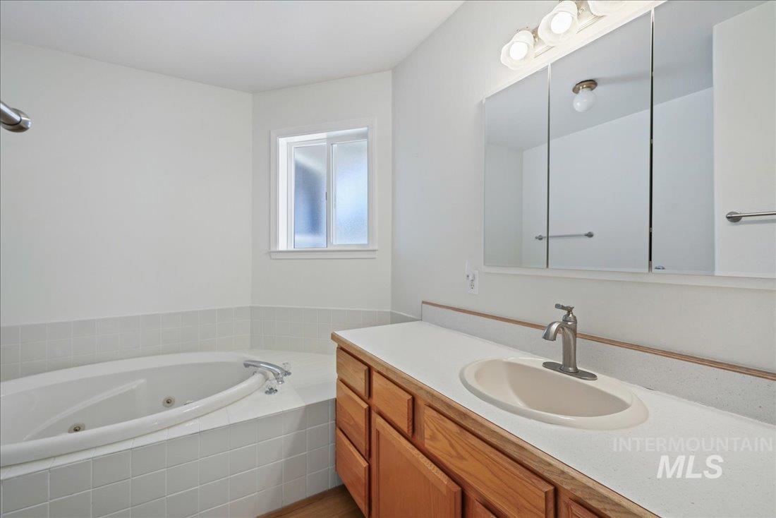 124 Country Lane Loop Property Photo 17
